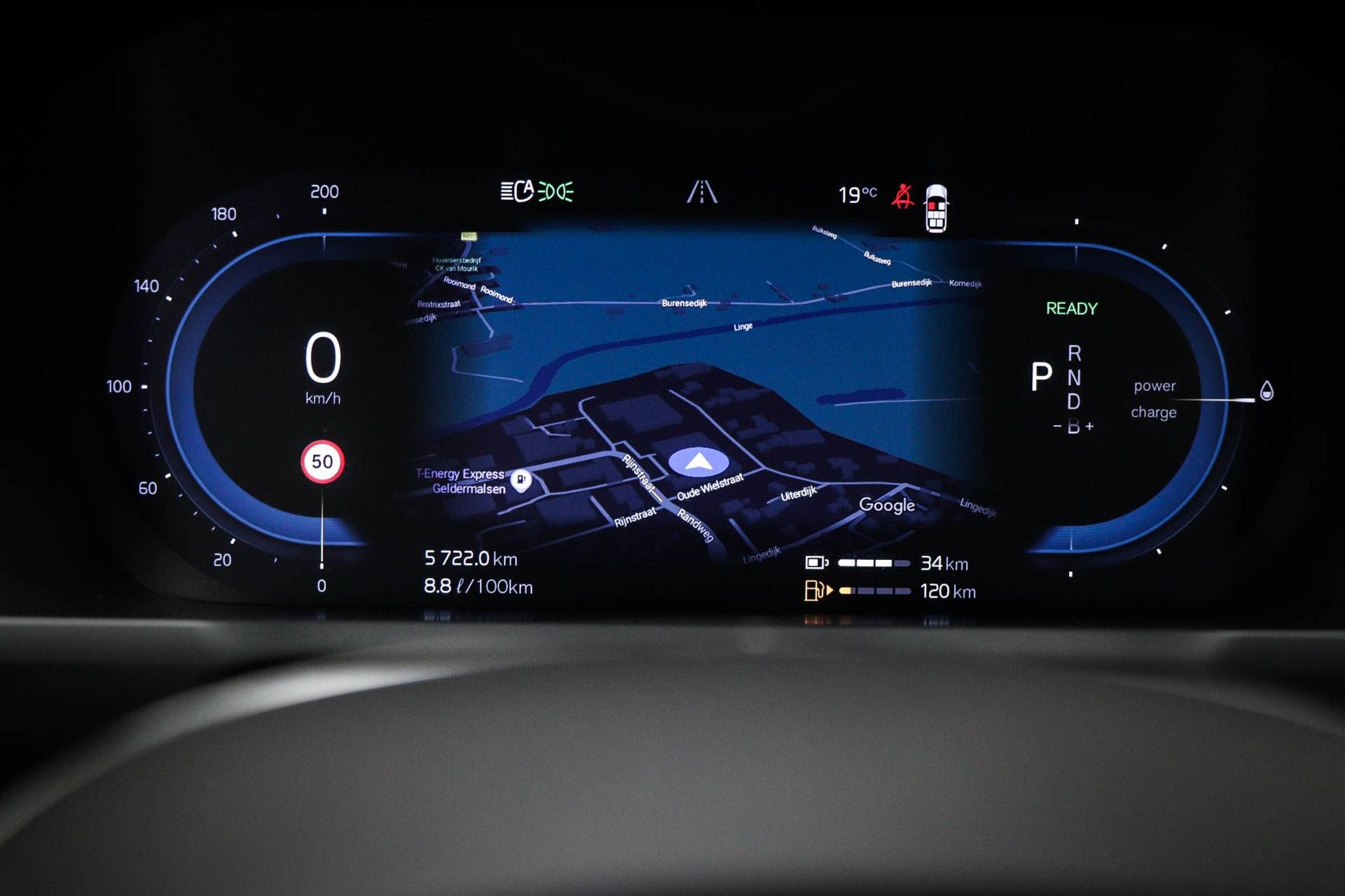 Volvo XC90 met kenteken X-739-HF – detailfoto