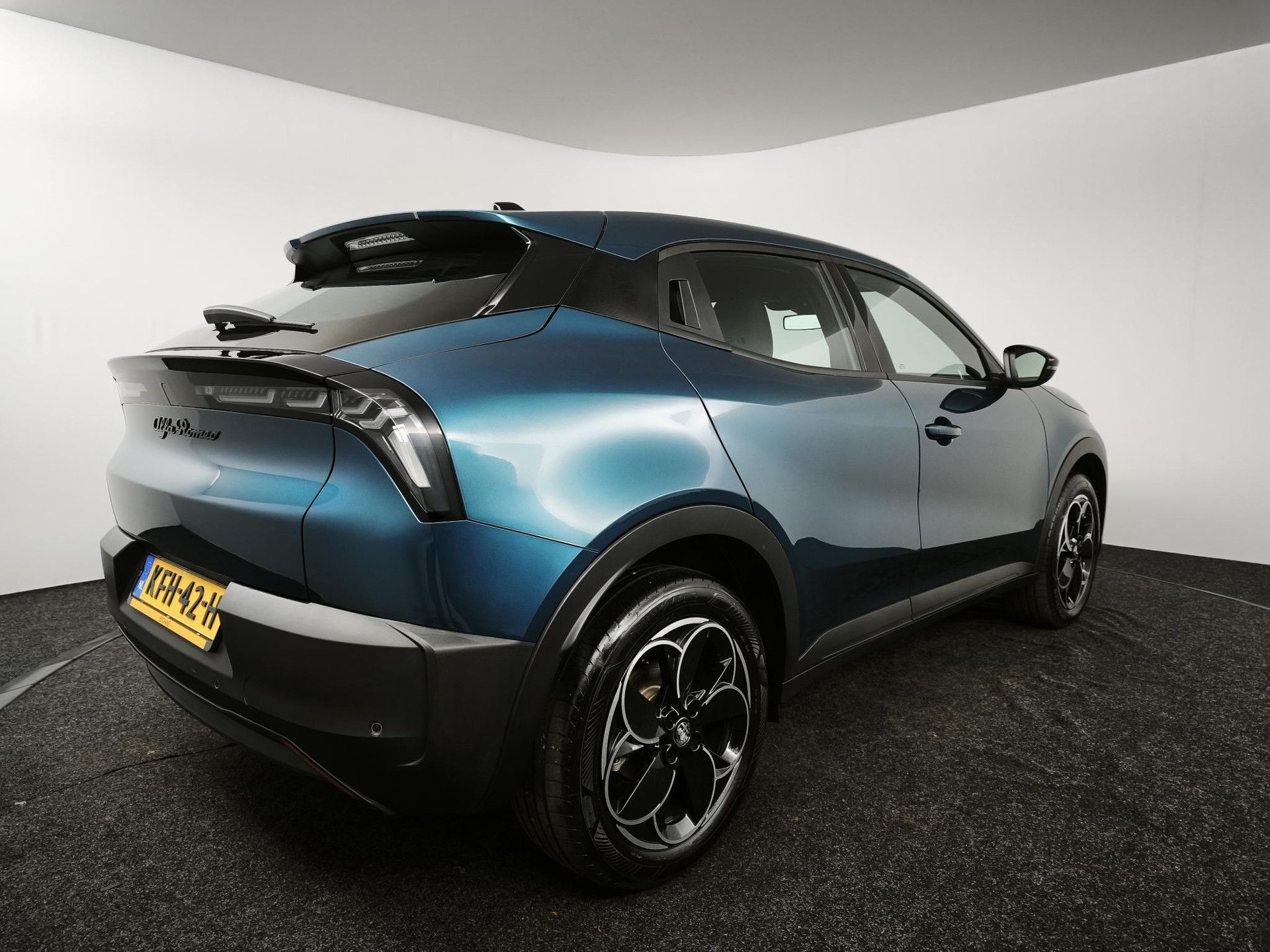 Alfa Romeo Junior met kenteken KFH-42-H – achteraanzicht