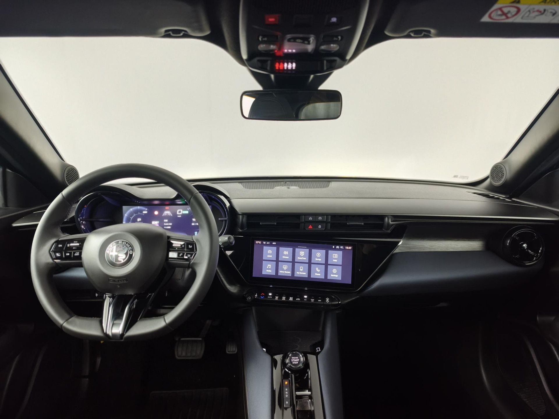 Alfa Romeo Junior met kenteken KFH-42-H – interieur