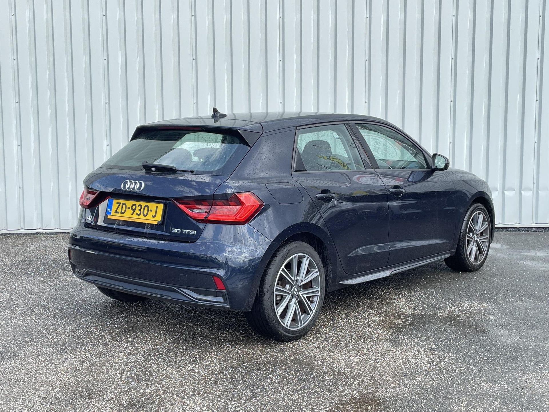 Audi A1Sportback met kenteken ZD-930-J – achteraanzicht
