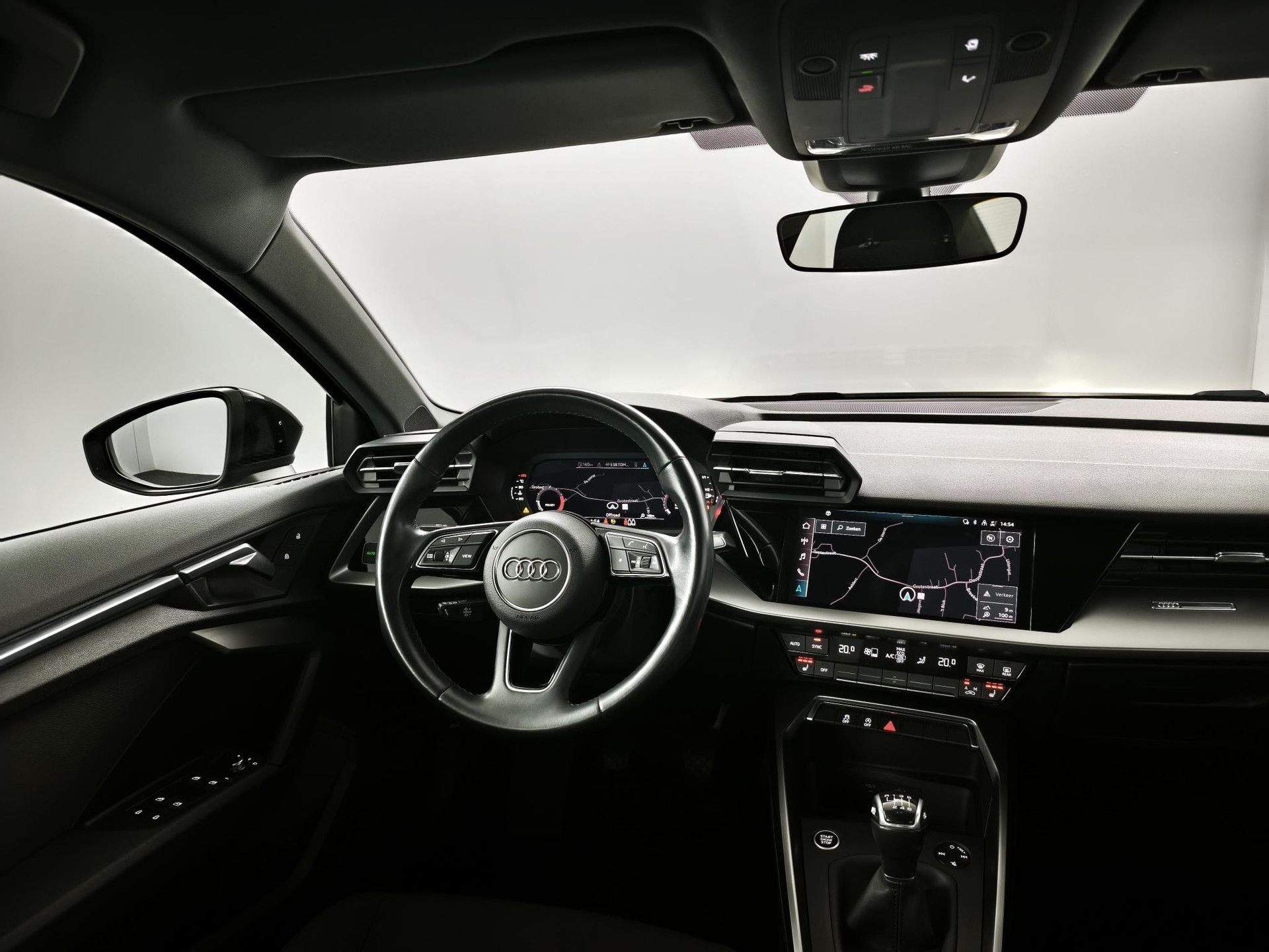 Audi A3 met kenteken K-424-HH – interieur