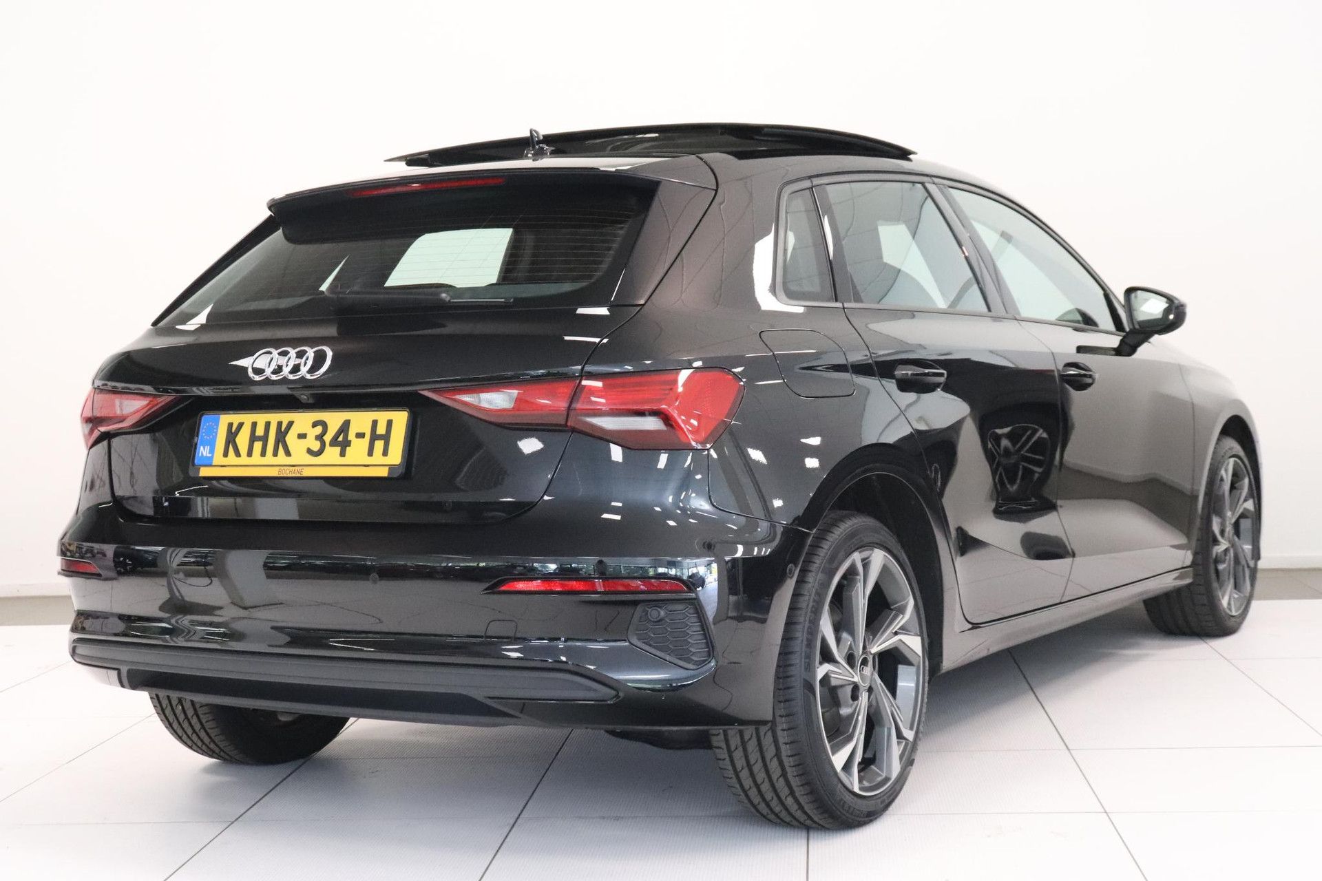 Audi A3 met kenteken KHK-34-H – achteraanzicht