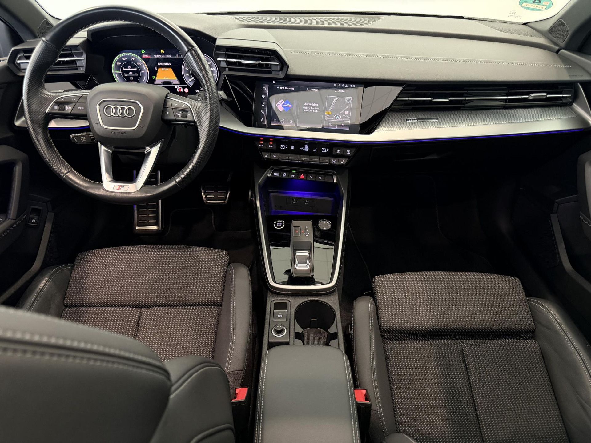 Audi A3 met kenteken N-403-ZS – interieur