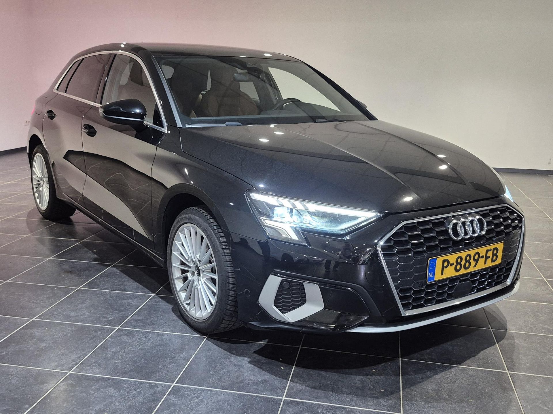 Audi A3 met kenteken P-889-FB – detailfoto