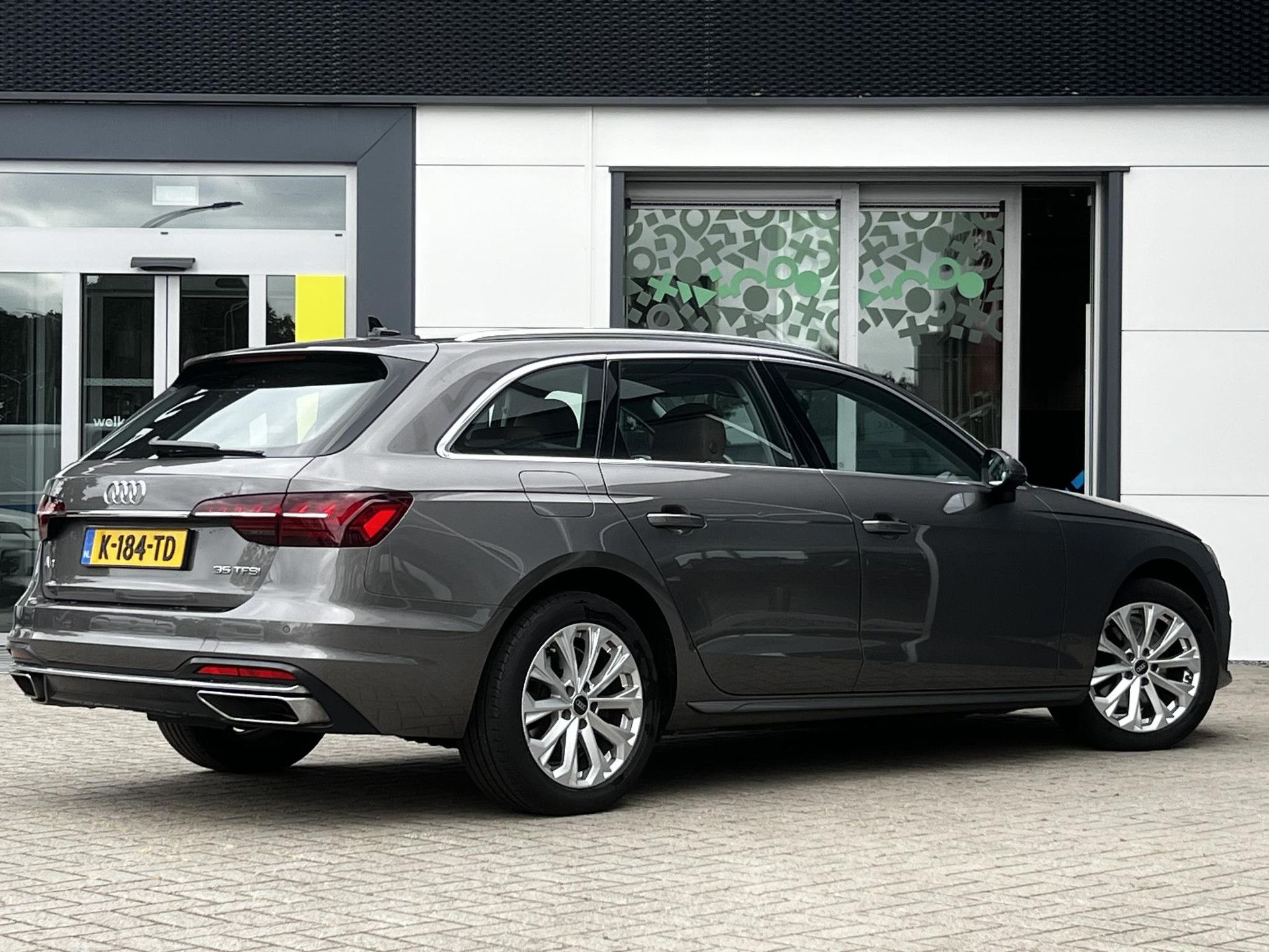 Audi A4 met kenteken K-184-TD – achteraanzicht