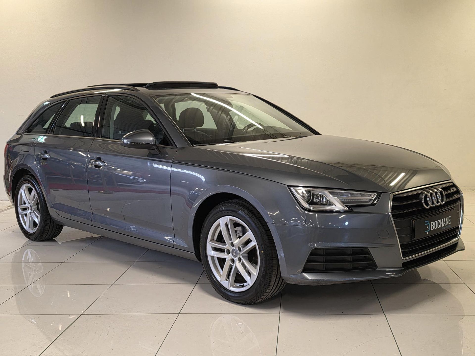 Audi A4 met kenteken L-347-RS – detailfoto