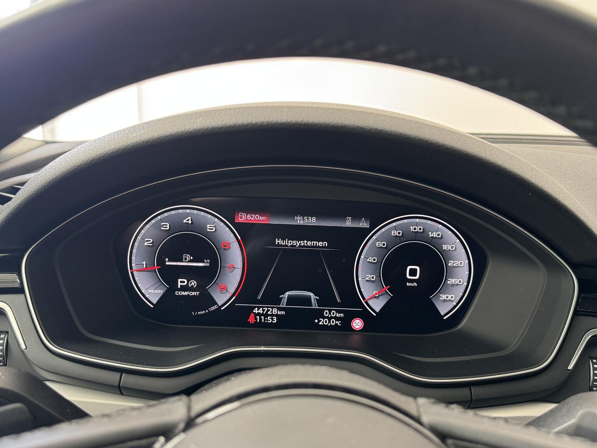 Audi A4 met kenteken T-916-VV – dashboard
