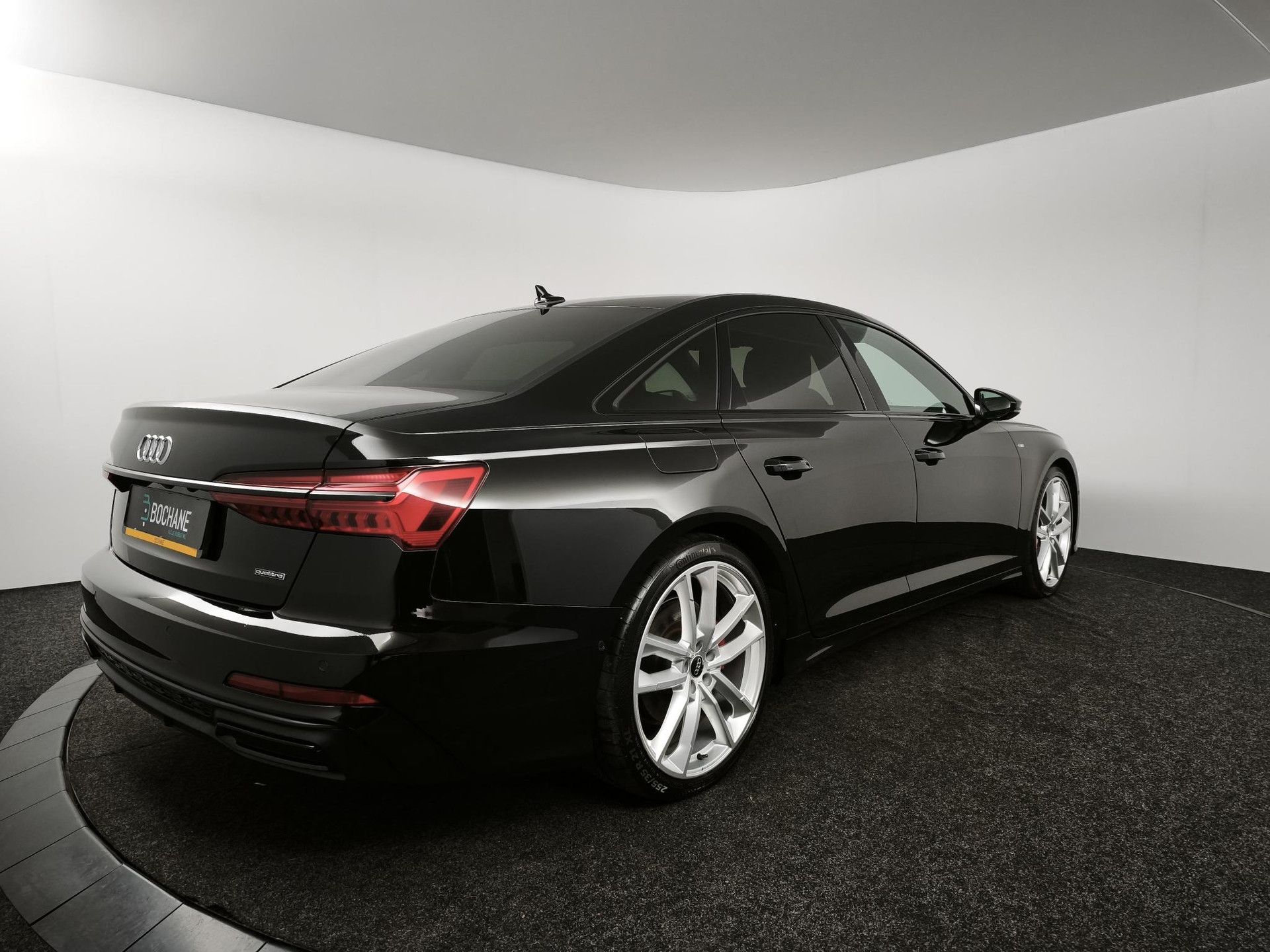 Audi A6 met kenteken KGJ-95-S – achteraanzicht