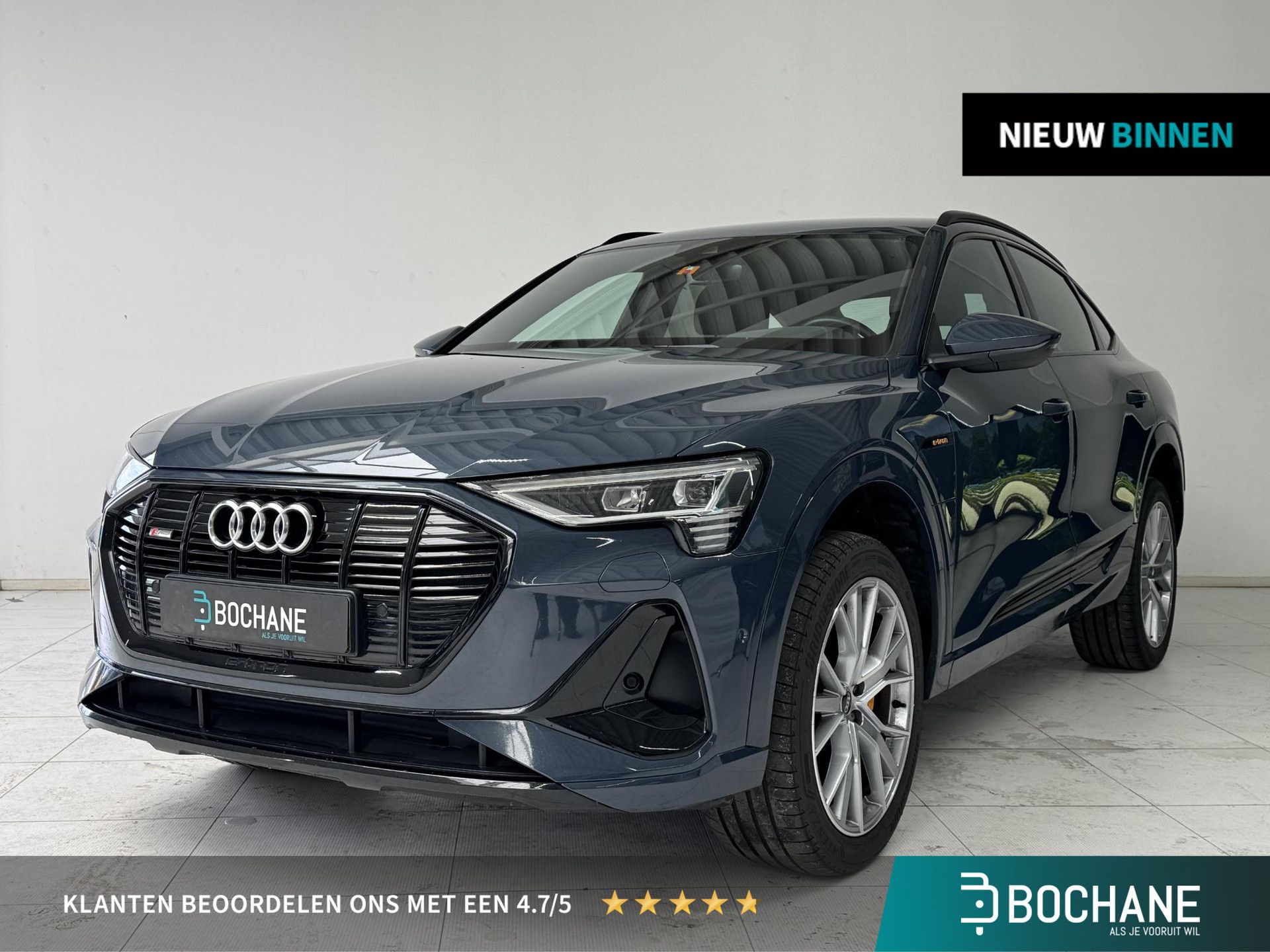 Audi e-tron met kenteken P-481-LS – vooraanzicht
