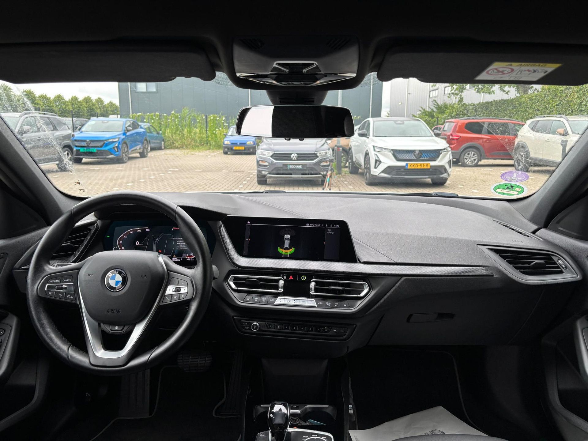BMW 1-serie met kenteken L-890-GF – interieur
