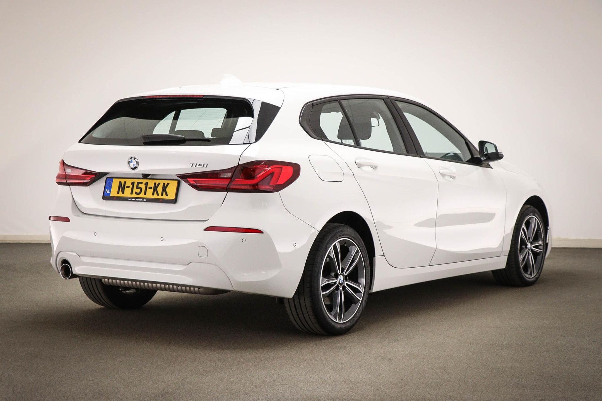 BMW 1-serie met kenteken N-151-KK – achteraanzicht