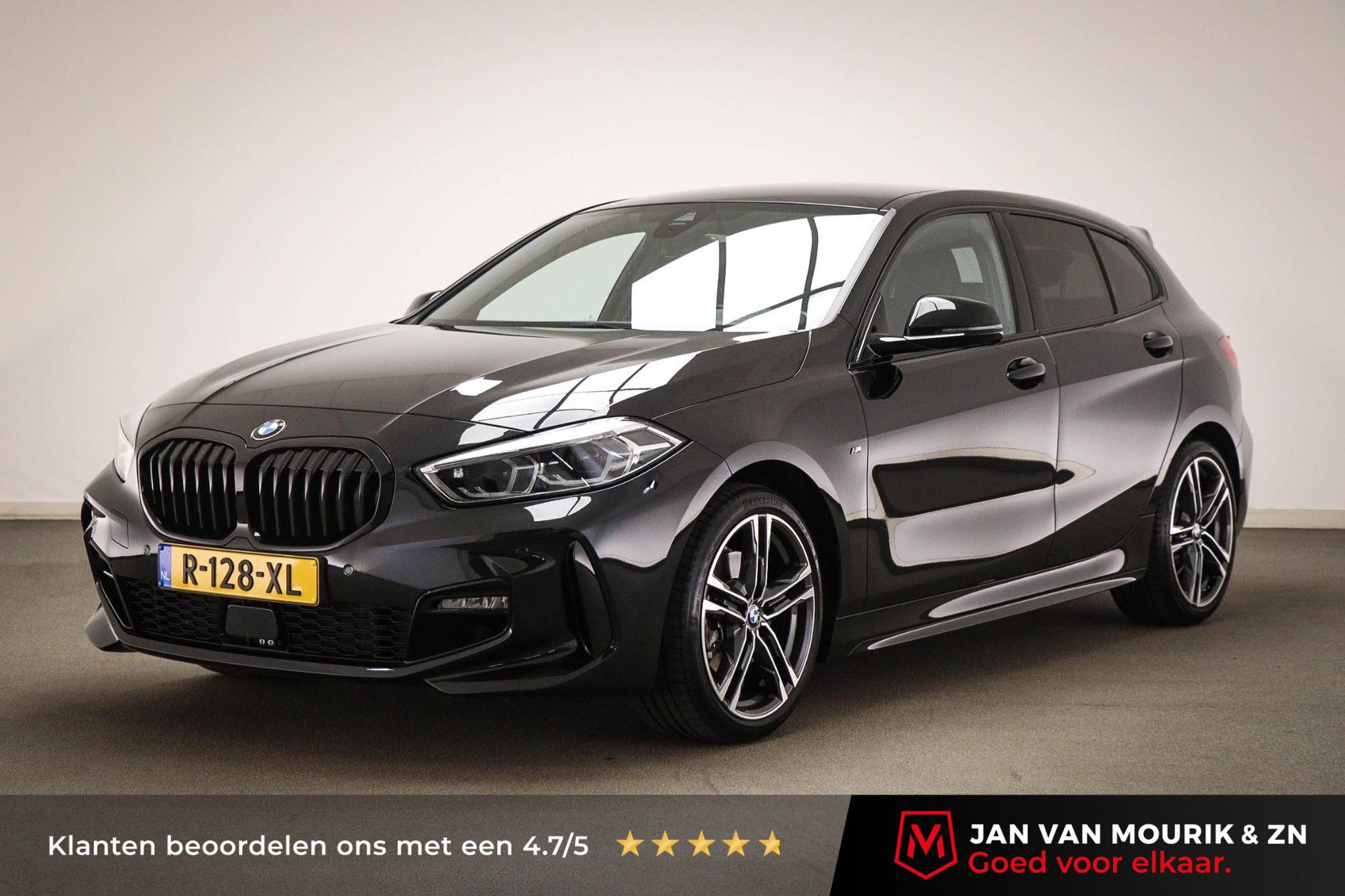 BMW 1-serie met kenteken R-128-XL – vooraanzicht