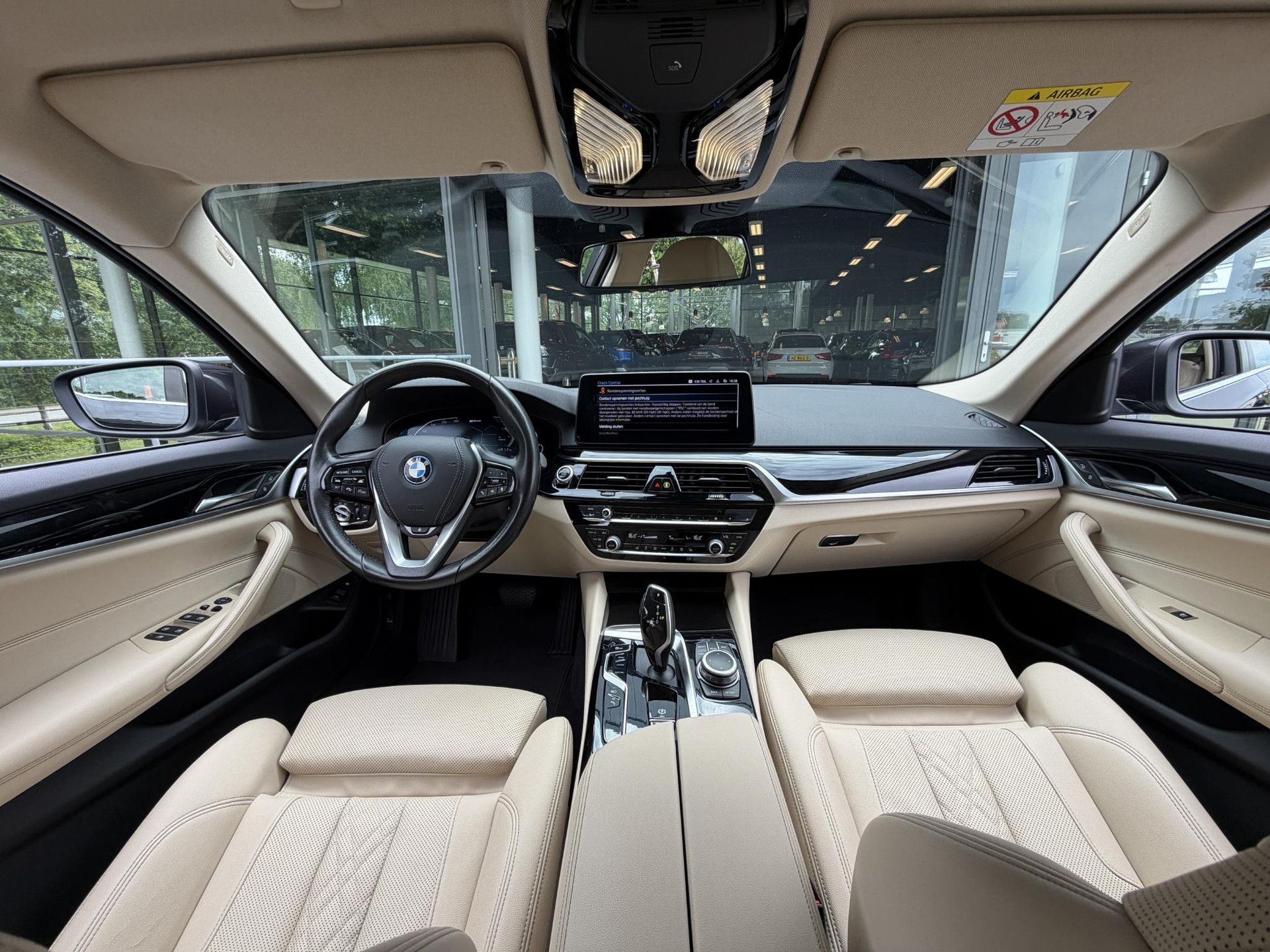 BMW 5-serie met kenteken KHL-41-X – interieur