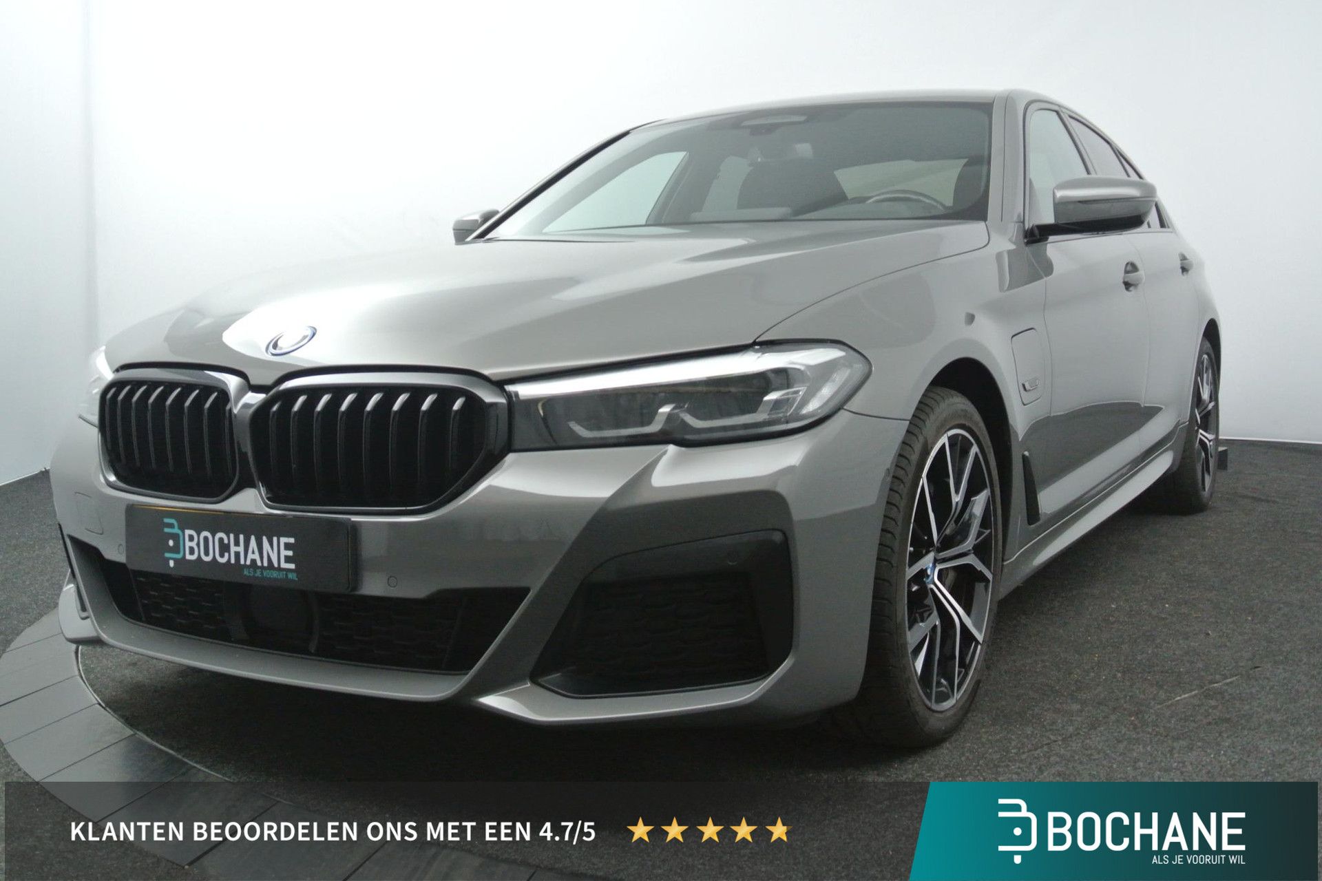 BMW 5-serie met kenteken KHX-53-Z – vooraanzicht