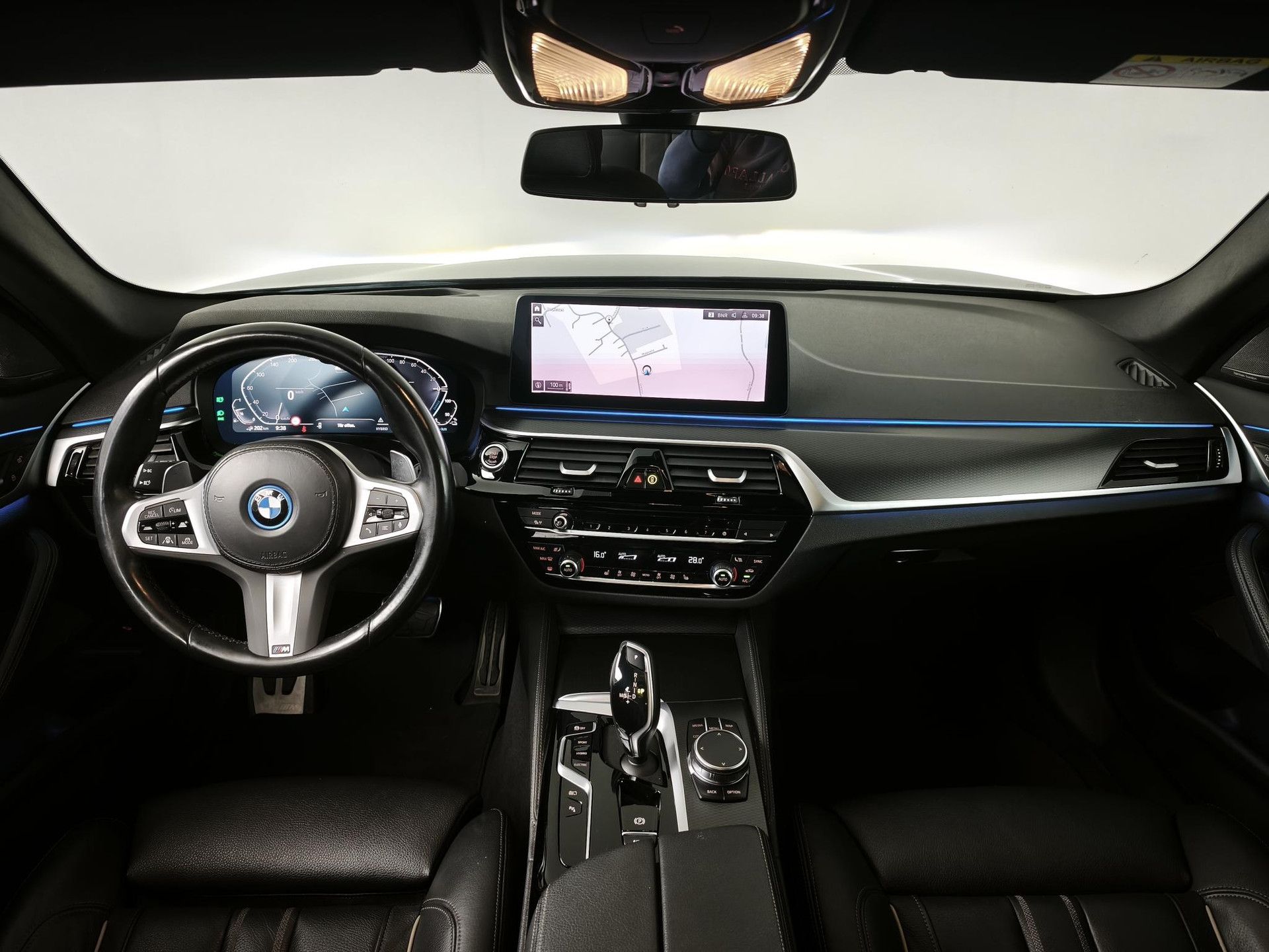 BMW 5-serie met kenteken KKV-77-J – interieur