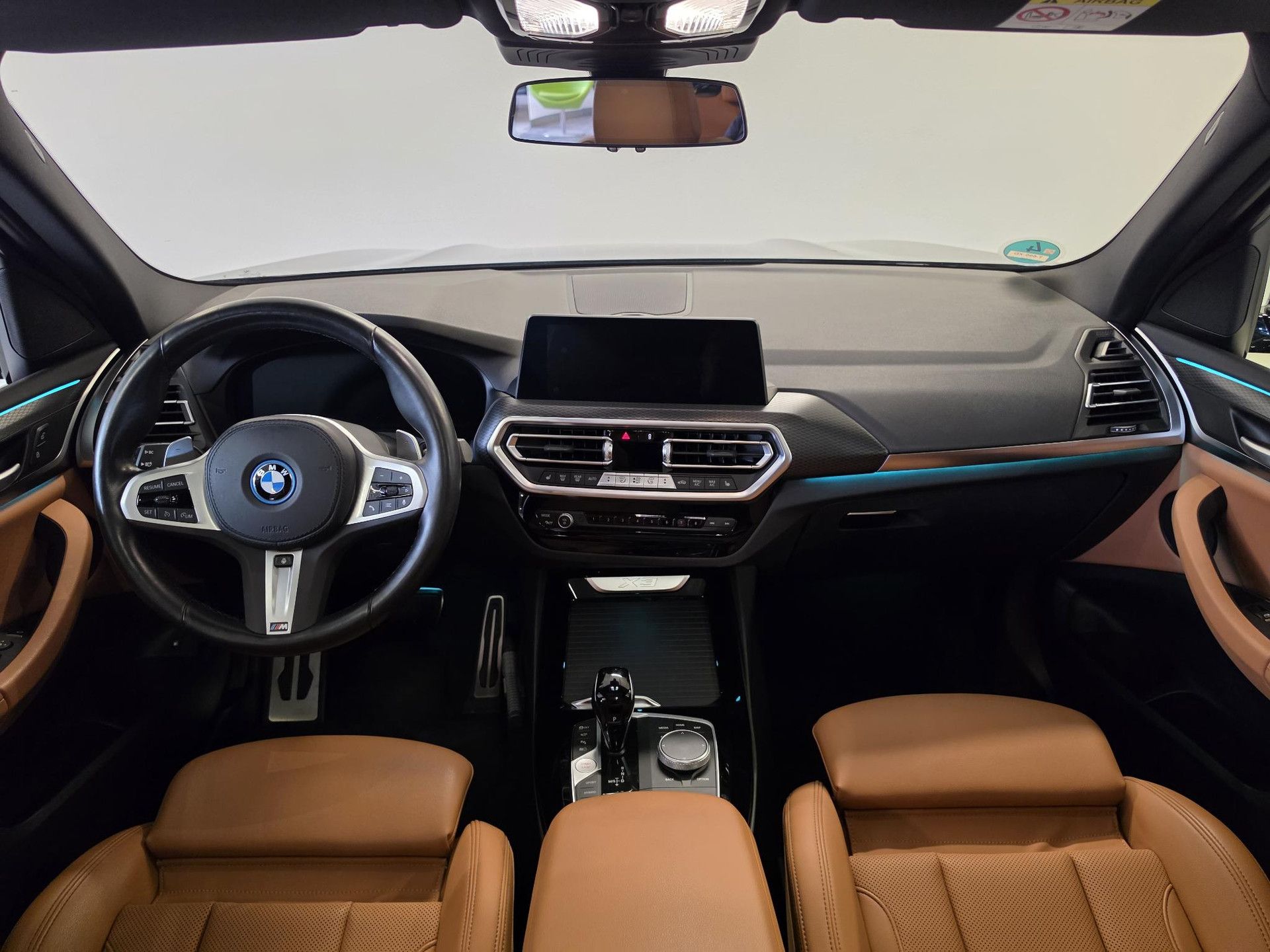 BMW X3 met kenteken T-690-XD – interieur