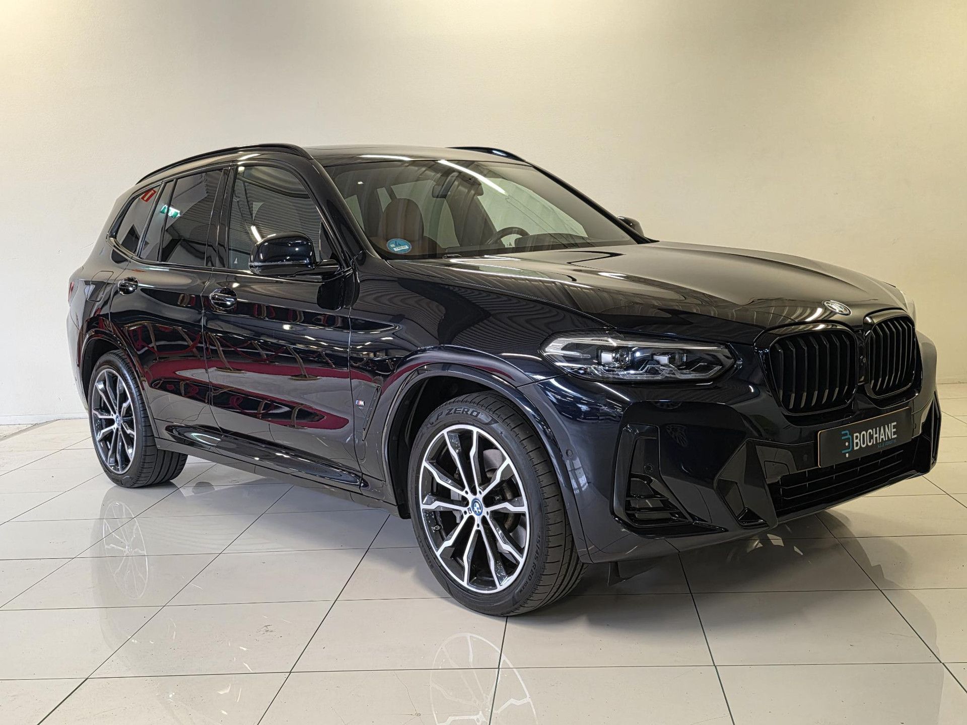 BMW X3 met kenteken T-690-XD – detailfoto