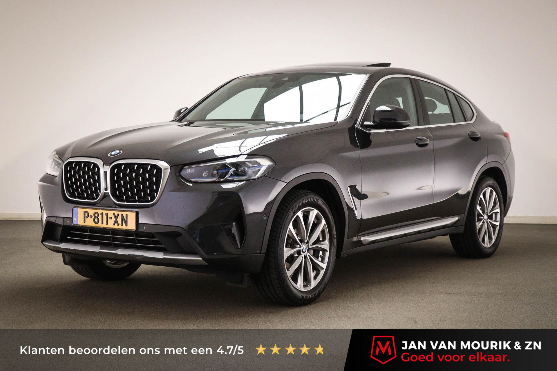 BMW X4 met kenteken P-811-XN – vooraanzicht
