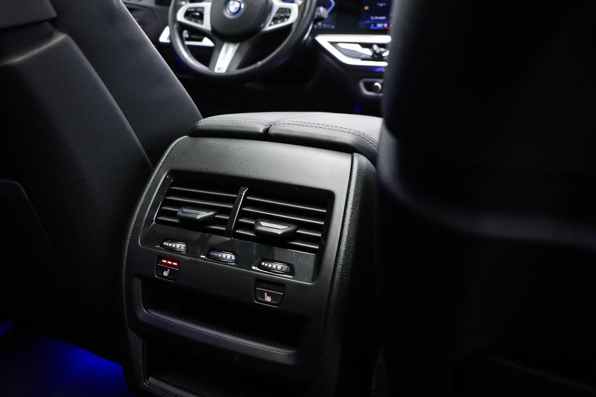 BMW X5 met kenteken JVK-38-K – interieur
