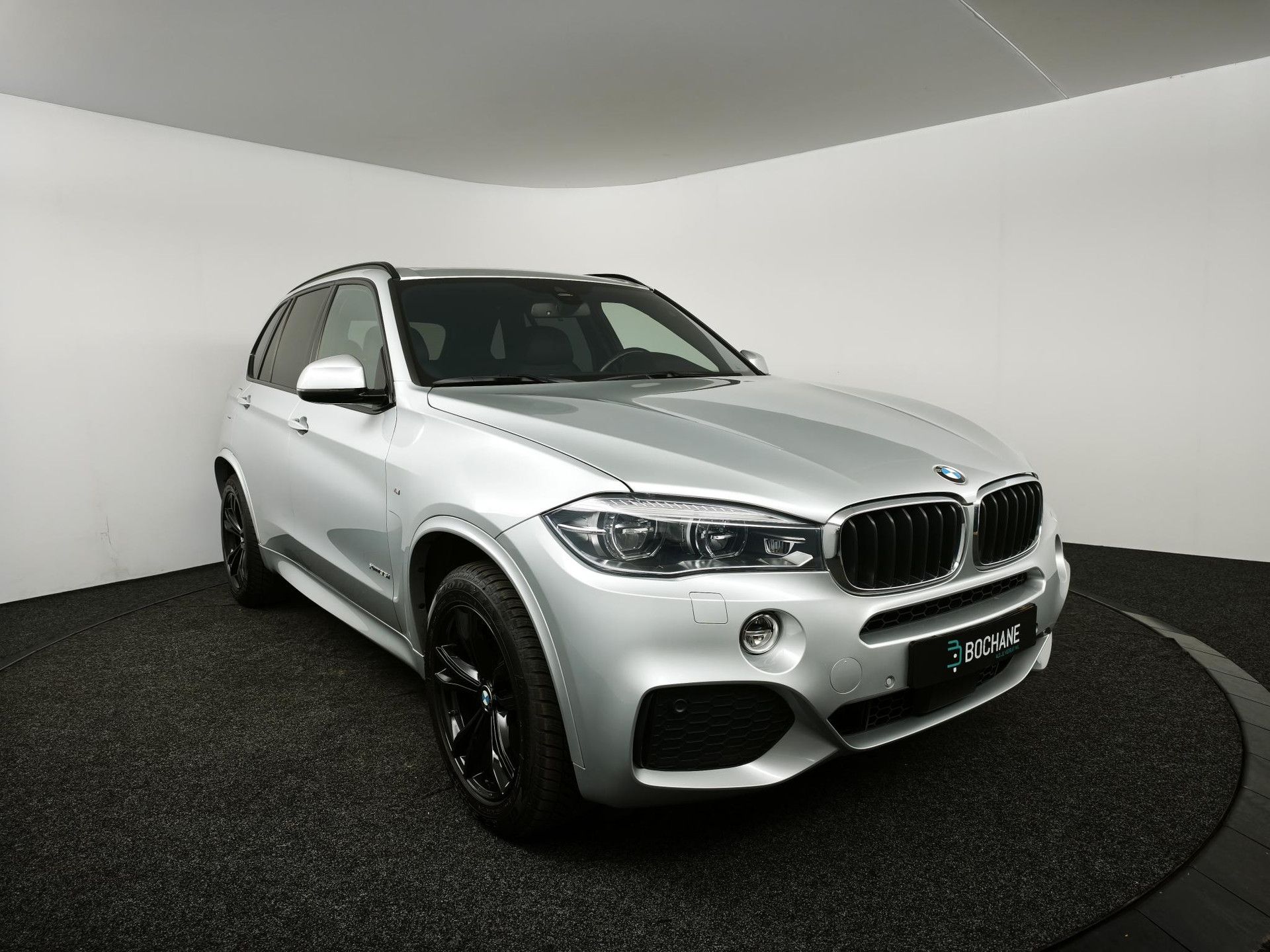 BMW X5 met kenteken TR-439-Z – detailfoto