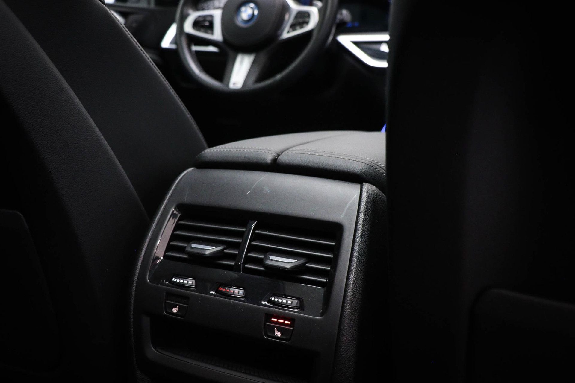 BMW X5 met kenteken Z-285-KV – dashboard