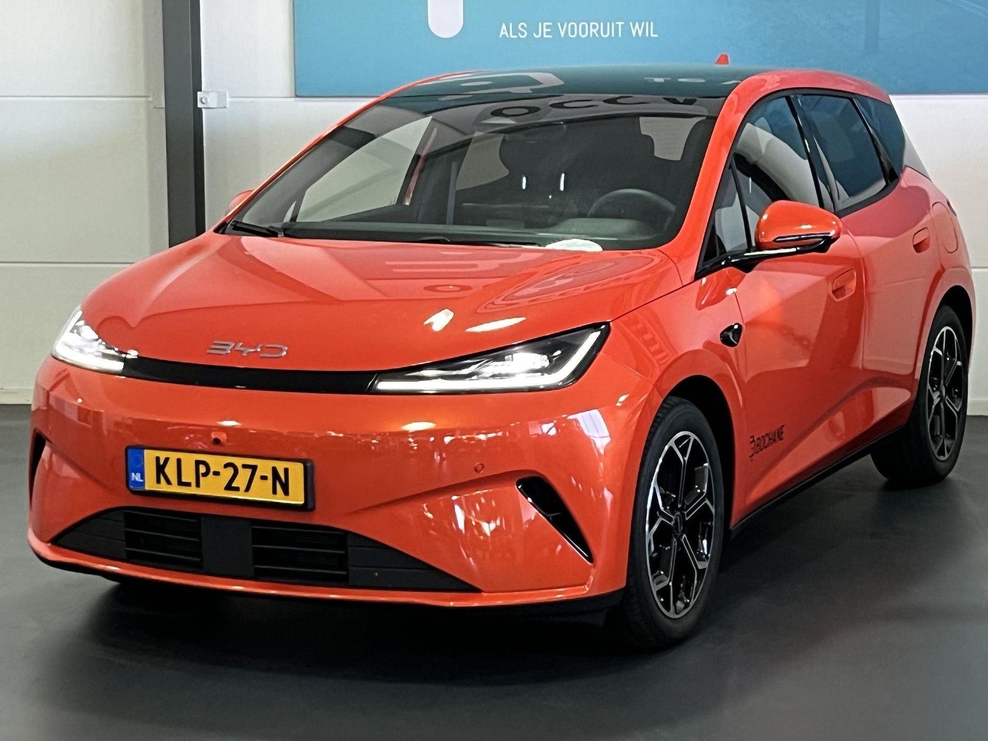BYD DOLPHIN met kenteken KLP-27-N – vooraanzicht