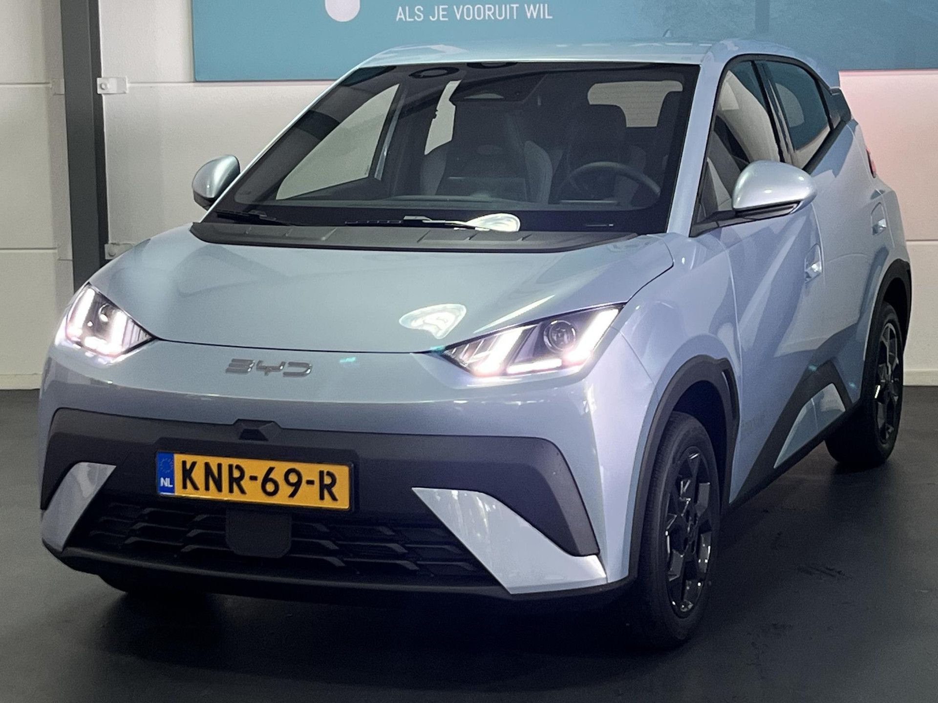 BYD DOLPHINSURF met kenteken KNR-69-R – vooraanzicht