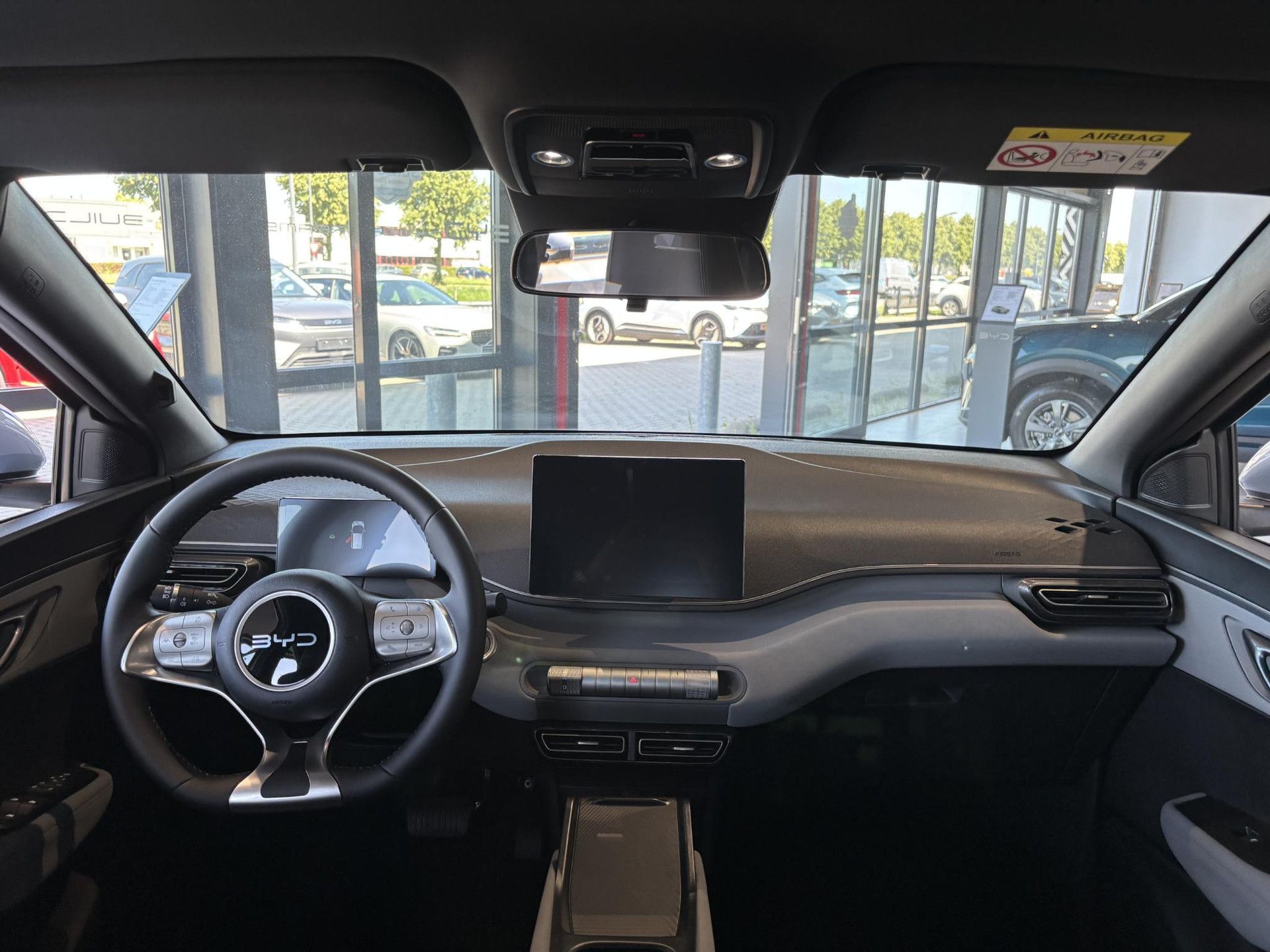 BYD DOLPHINSURF met kenteken KNT-45-F – dashboard