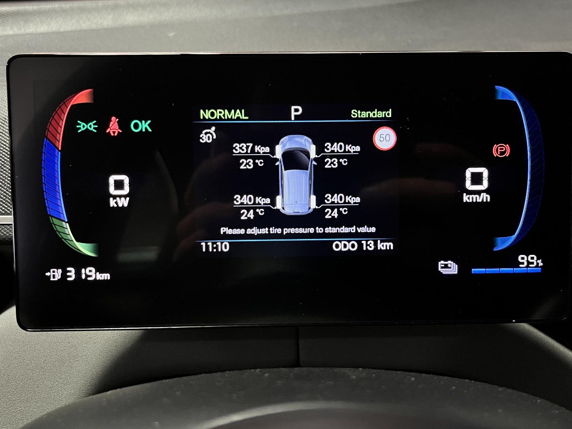 BYD DOLPHINSURF met kenteken KNT-51-F – dashboard
