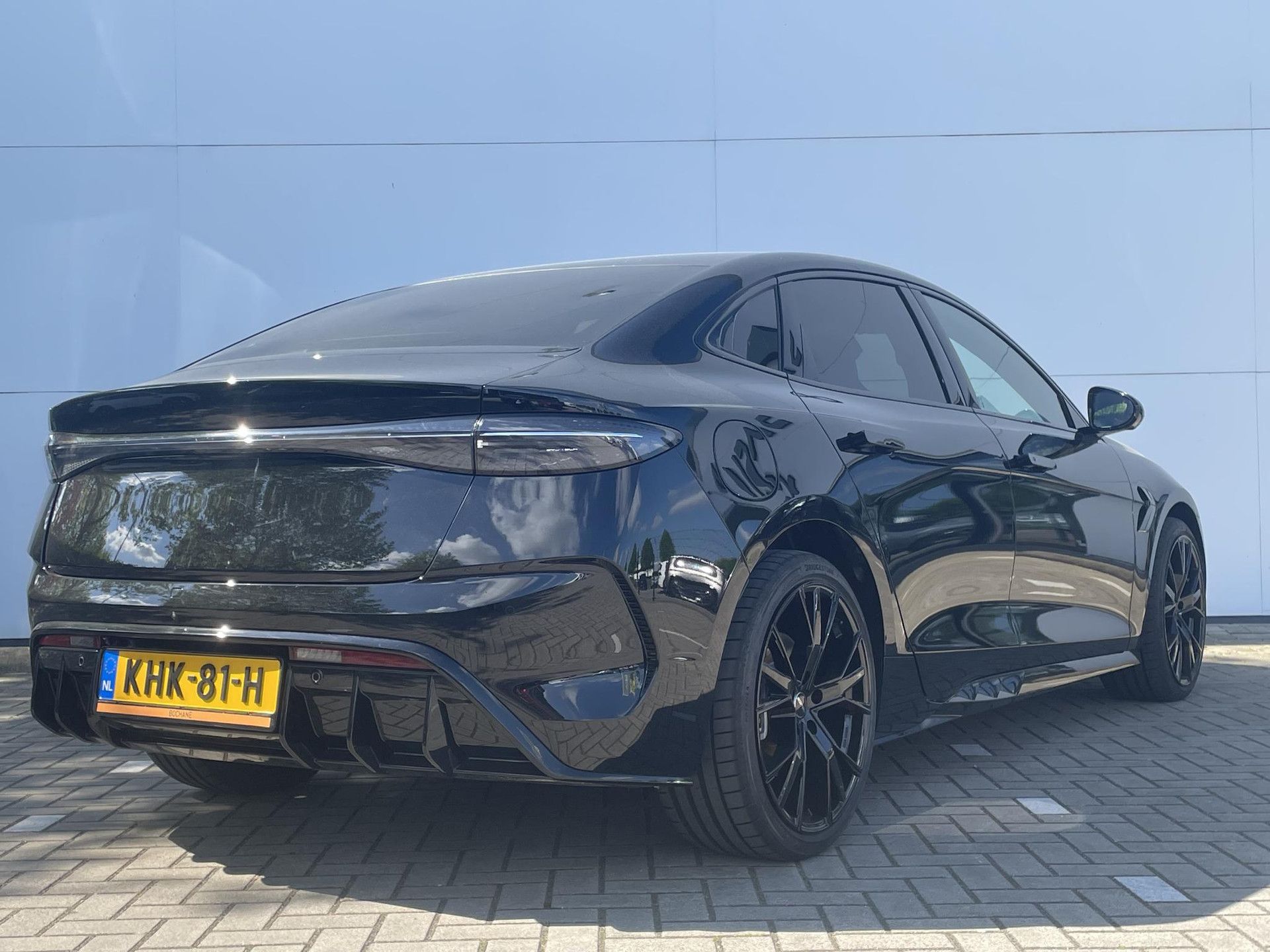 BYD SEAL met kenteken KHK-81-H – achteraanzicht