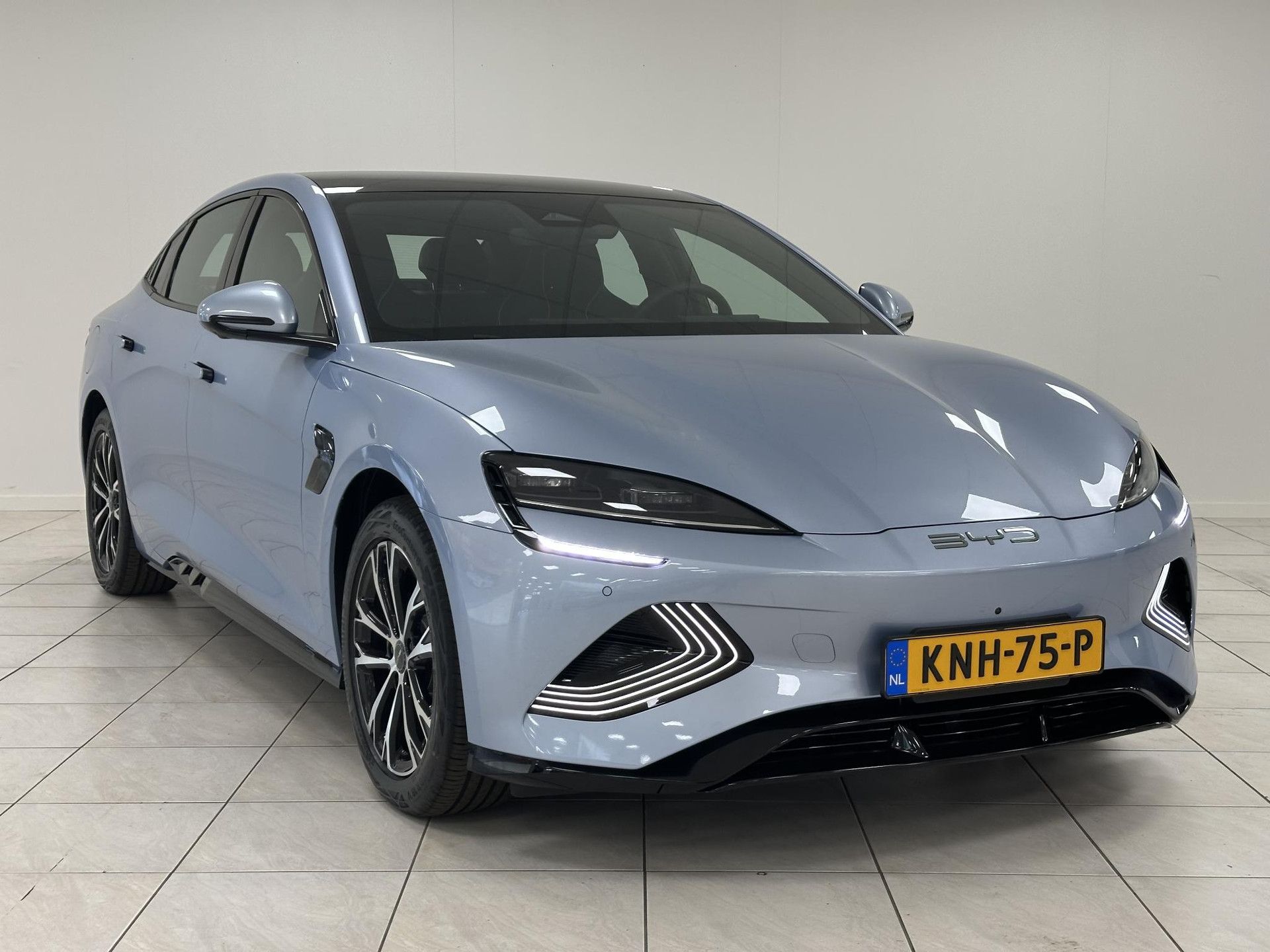 BYD SEAL met kenteken KNH-75-P – detailfoto