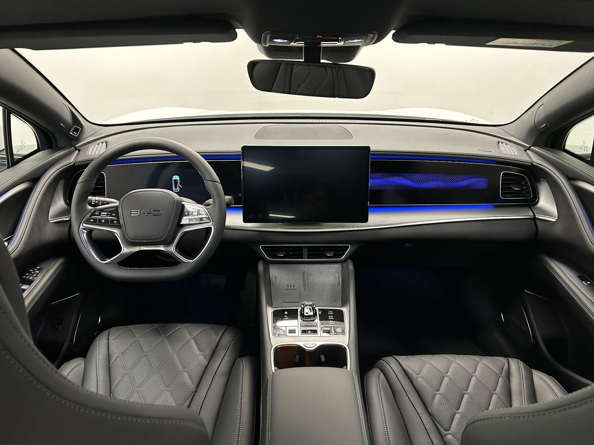 BYD SEALION – interieur