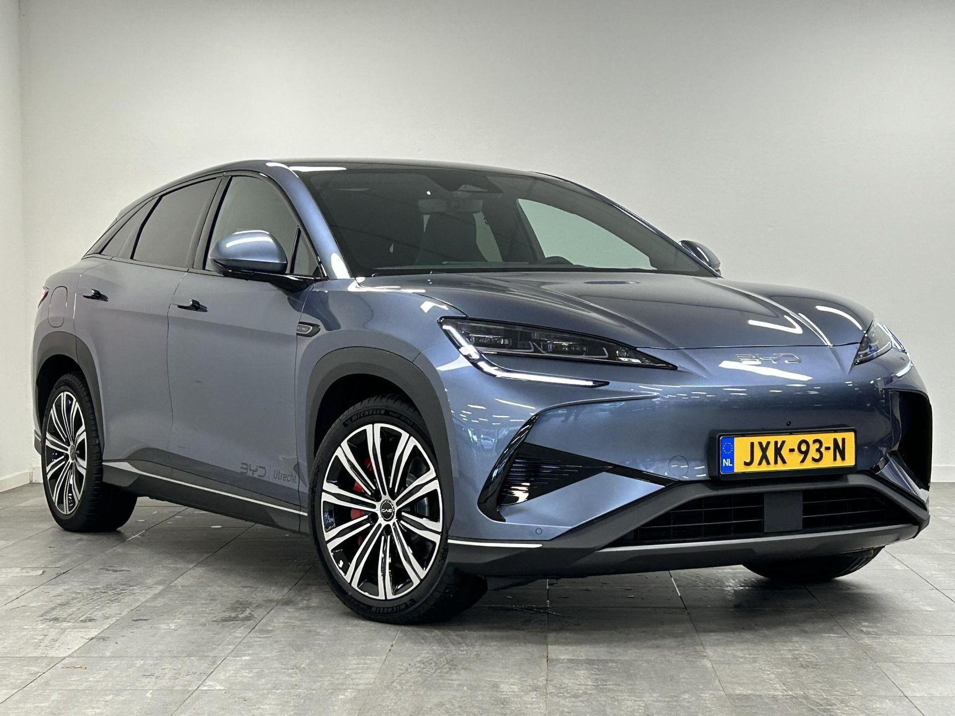 BYD SEALION met kenteken JXK-93-N – detailfoto