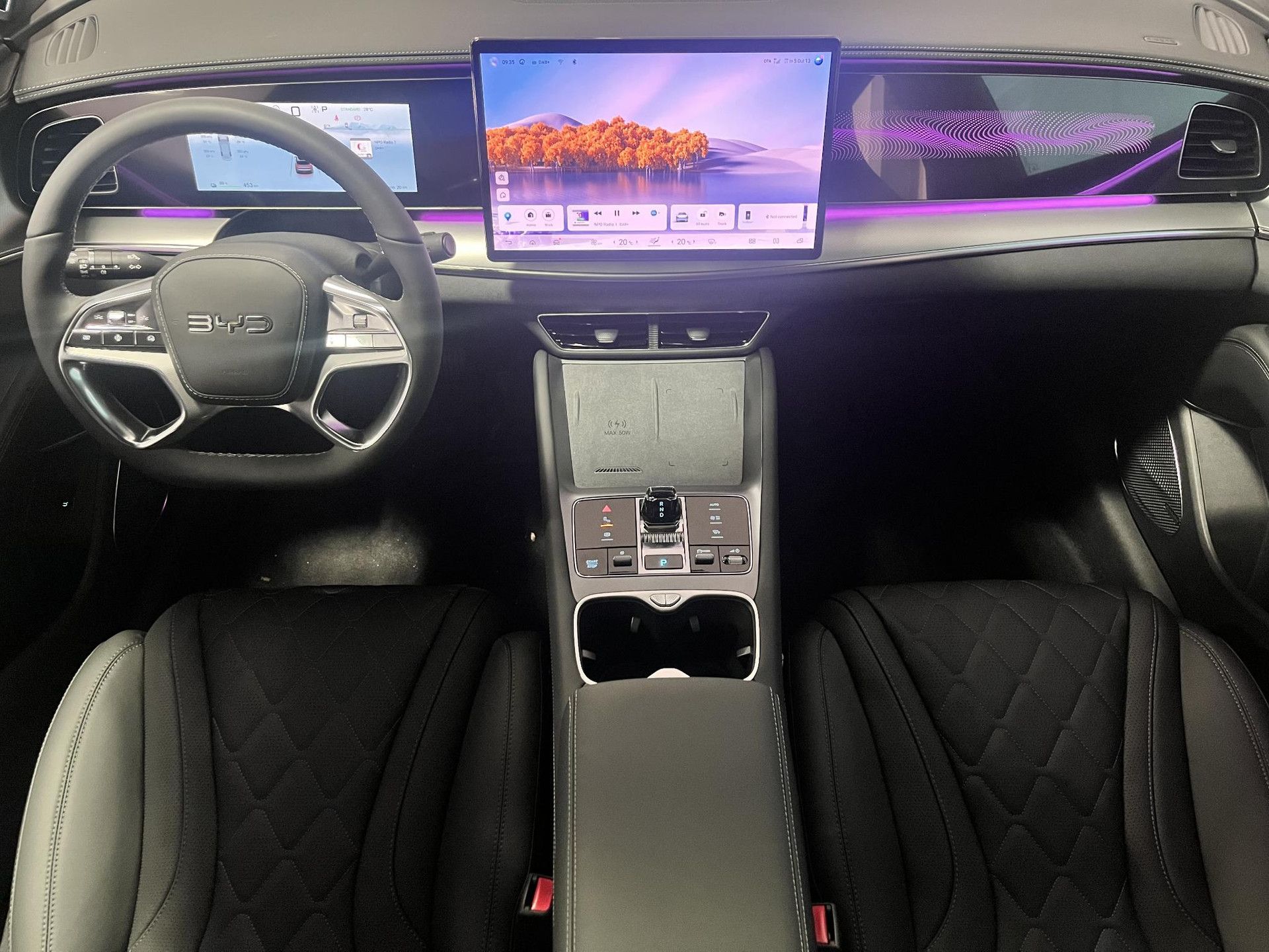BYD SEALION met kenteken KNH-59-R – interieur