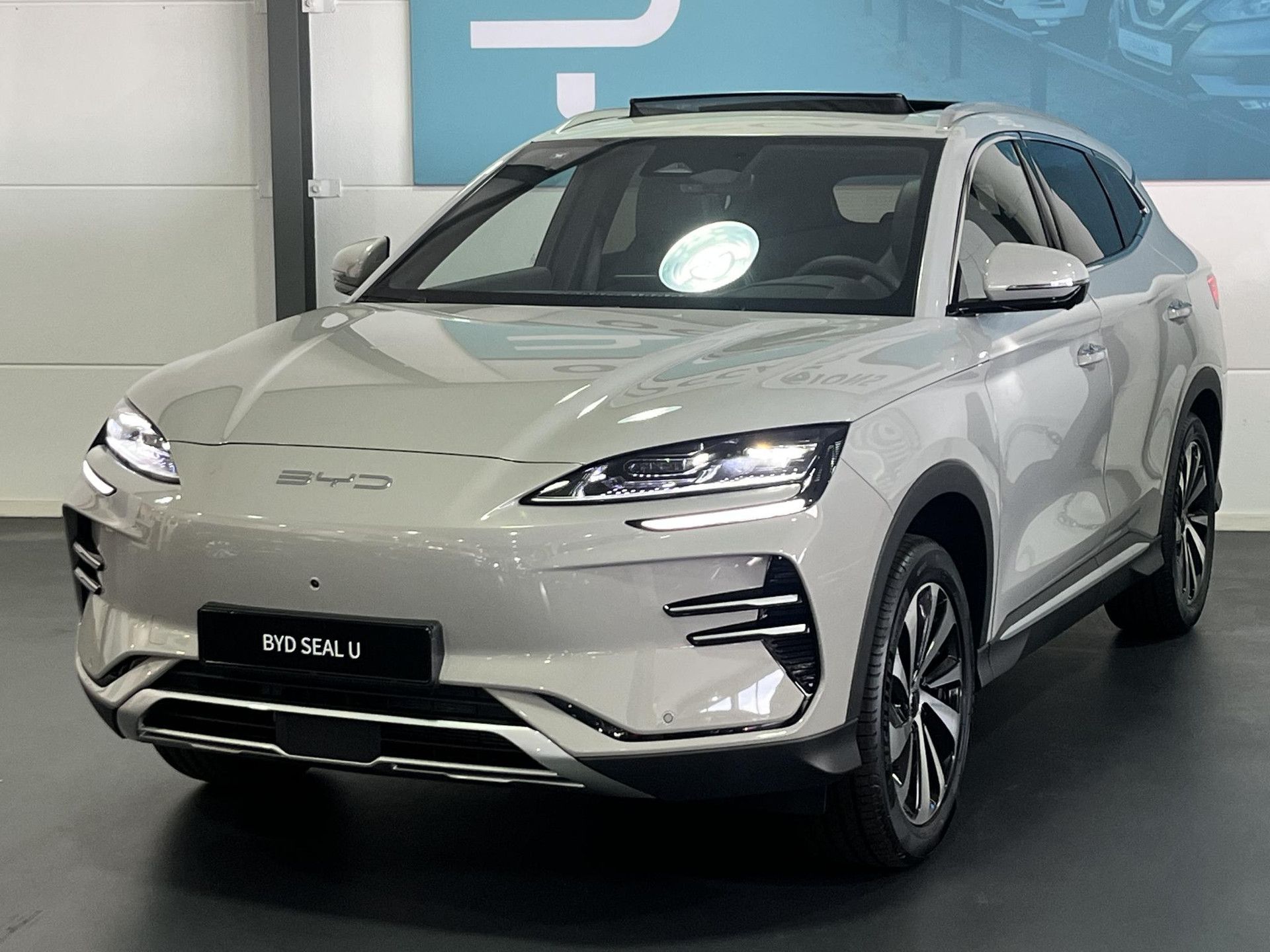BYD SEALU – vooraanzicht