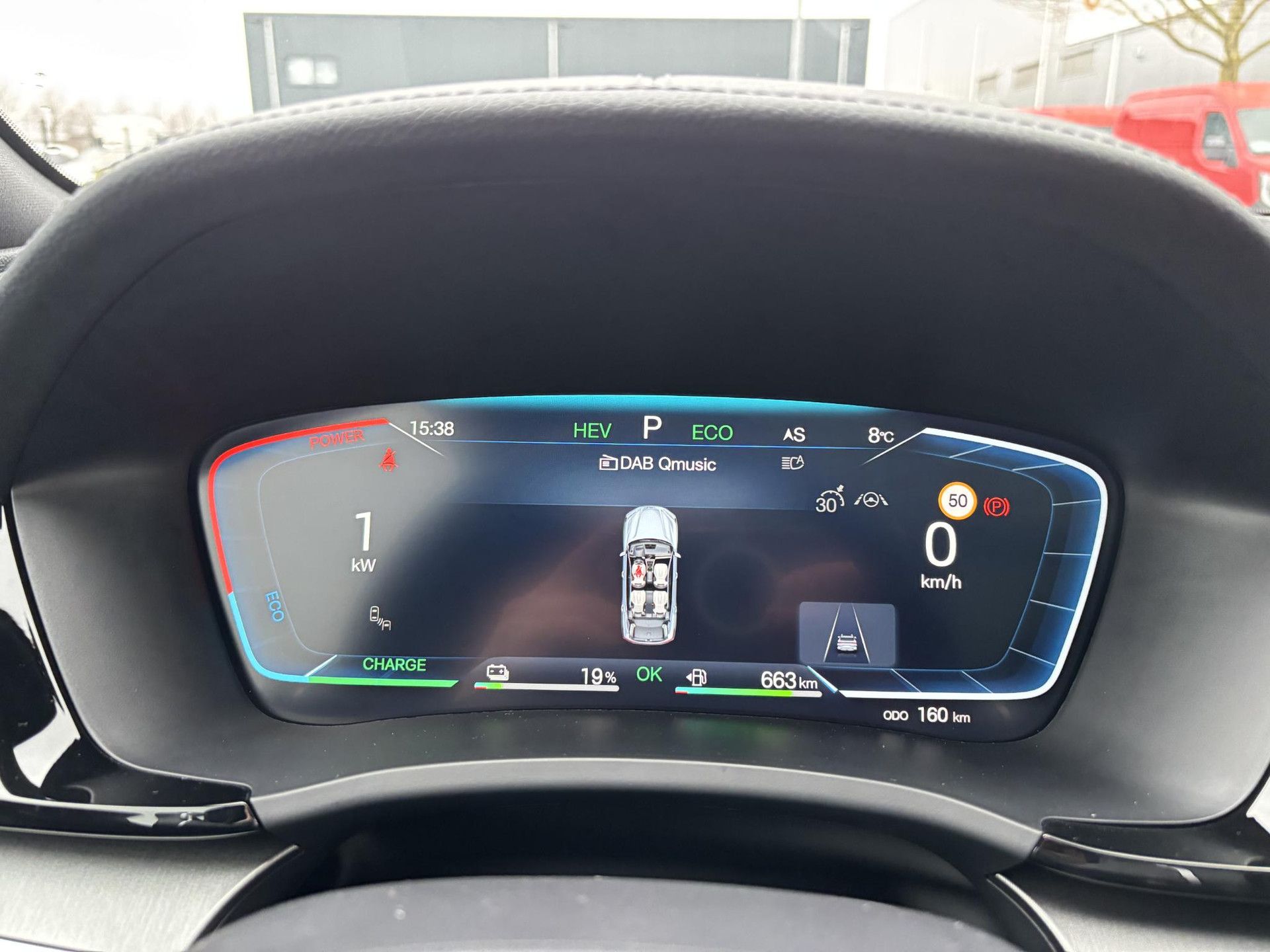 BYD SEALU met kenteken JTG-15-L – dashboard