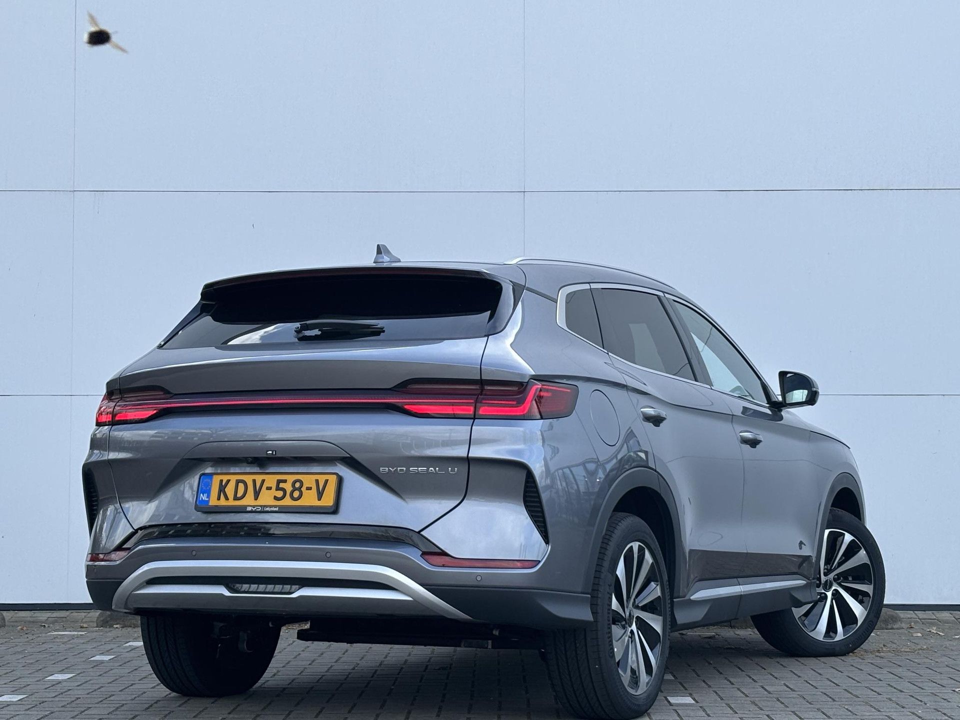 BYD SEALU met kenteken KDV-58-V – achteraanzicht