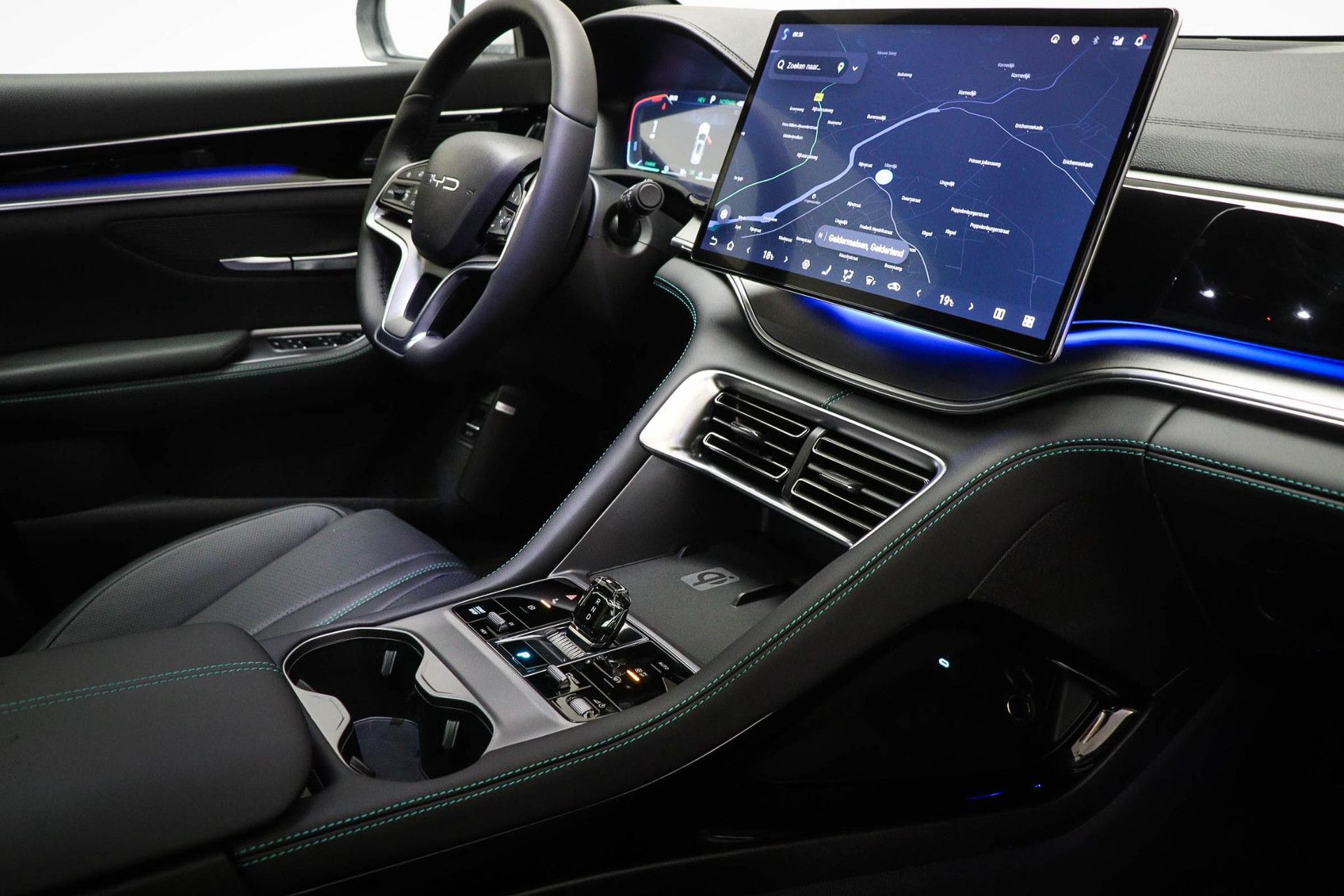 BYD SEALU met kenteken KLF-30-T – interieur