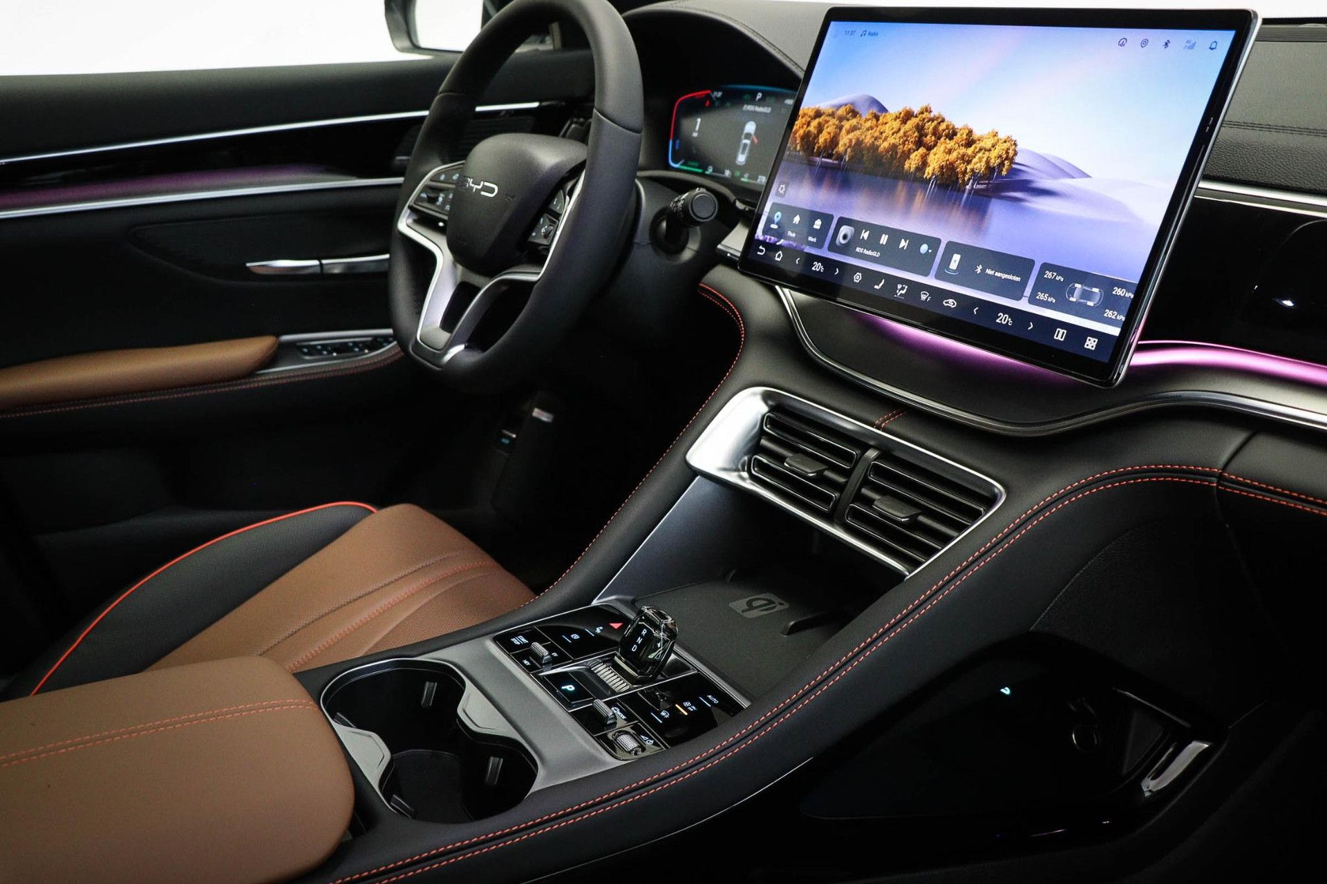 BYD SEALU met kenteken KLL-90-N – interieur
