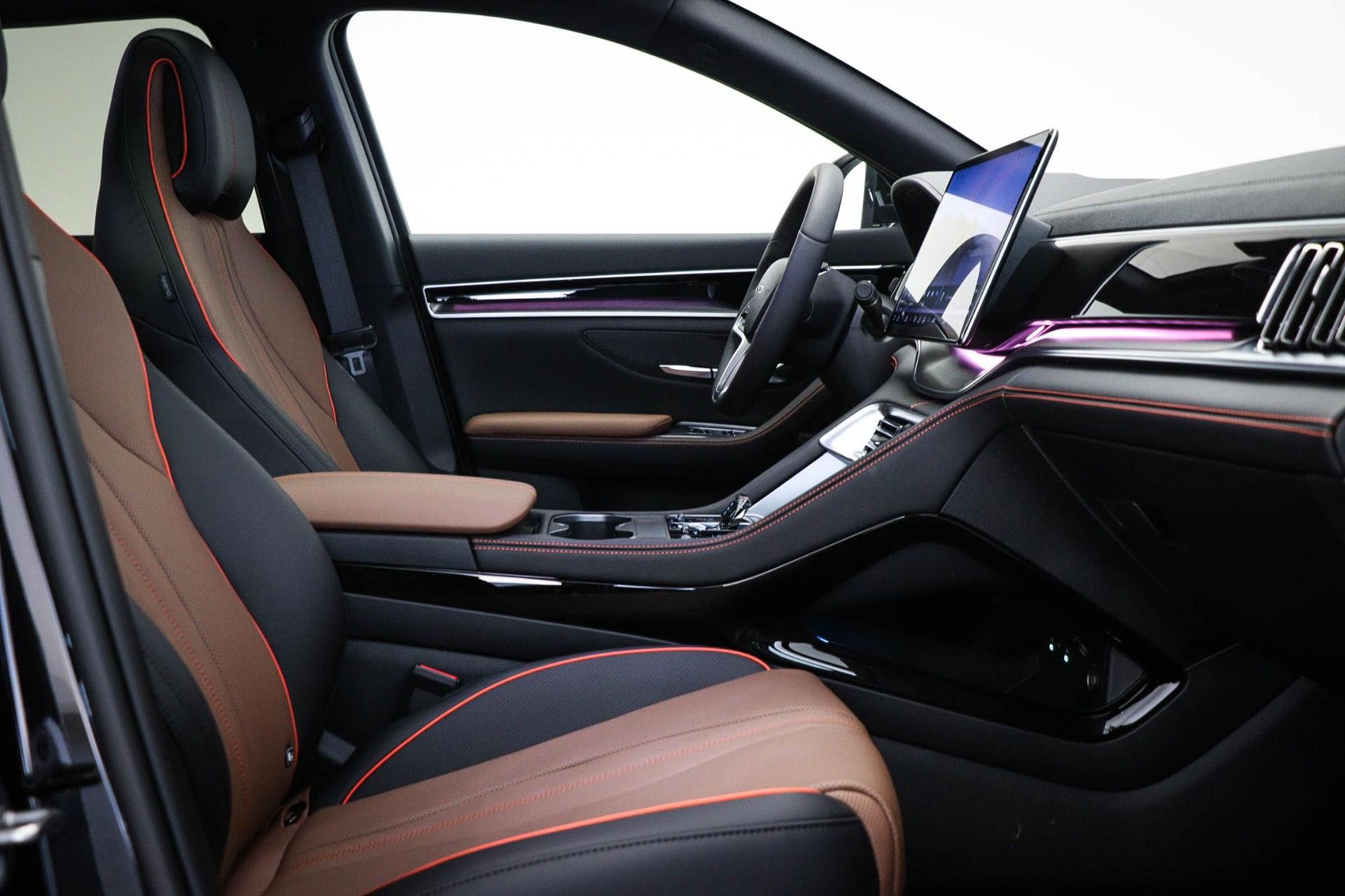 BYD SEALU met kenteken KLL-90-N – dashboard