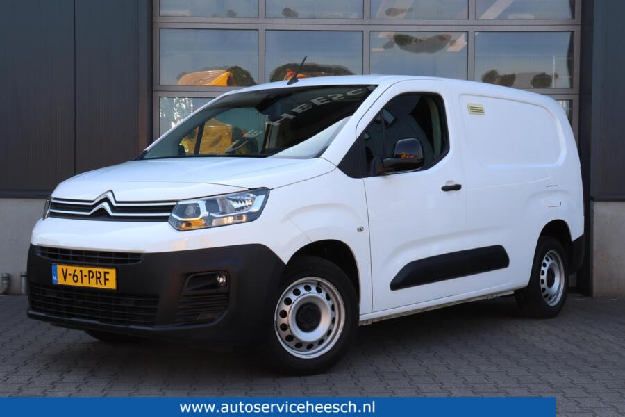 Citroën Berlingo met kenteken V-61-PRF – vooraanzicht