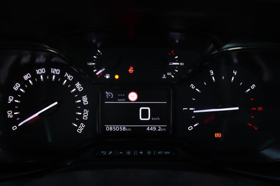 Citroën Berlingo met kenteken V-61-PRF – dashboard