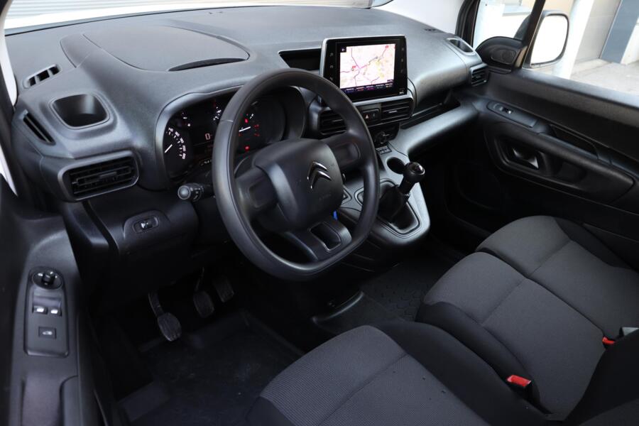 Citroën Berlingo met kenteken VLL-38-F – achteraanzicht