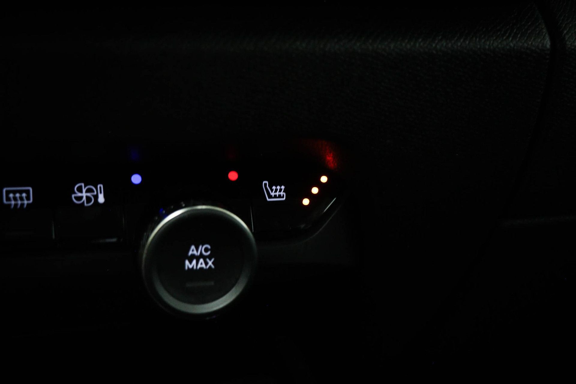 Citroën C4 met kenteken Z-691-NG – detailfoto