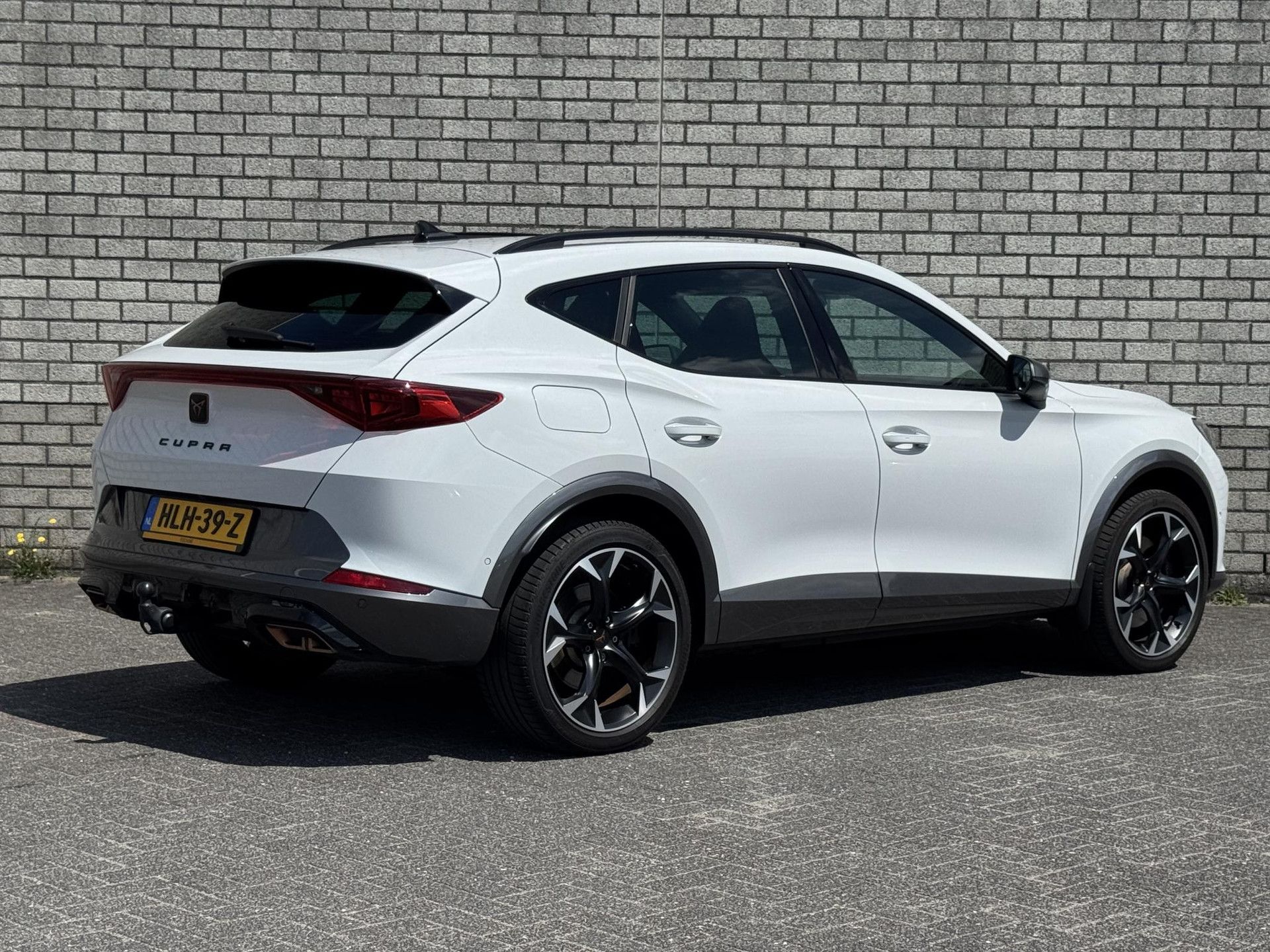 CUPRA Formentor met kenteken HLH-39-Z – achteraanzicht