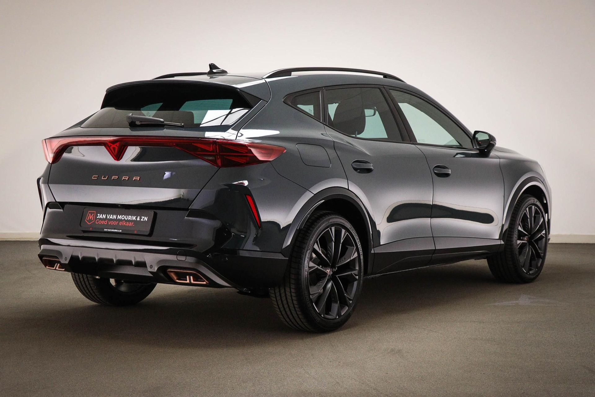 CUPRA Formentor met kenteken KHV-19-F – achteraanzicht