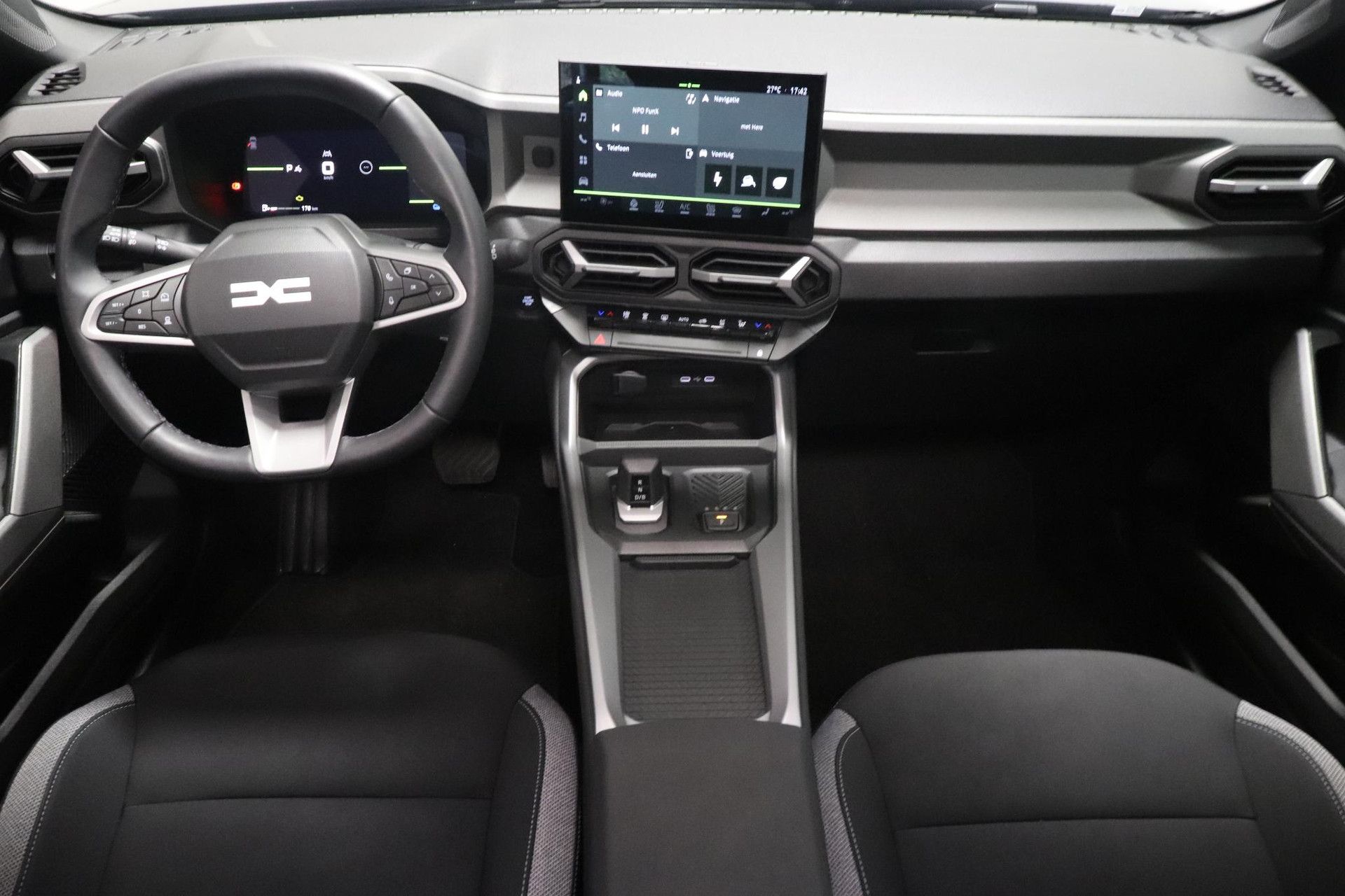 Dacia Bigster met kenteken JFH-31-B – interieur