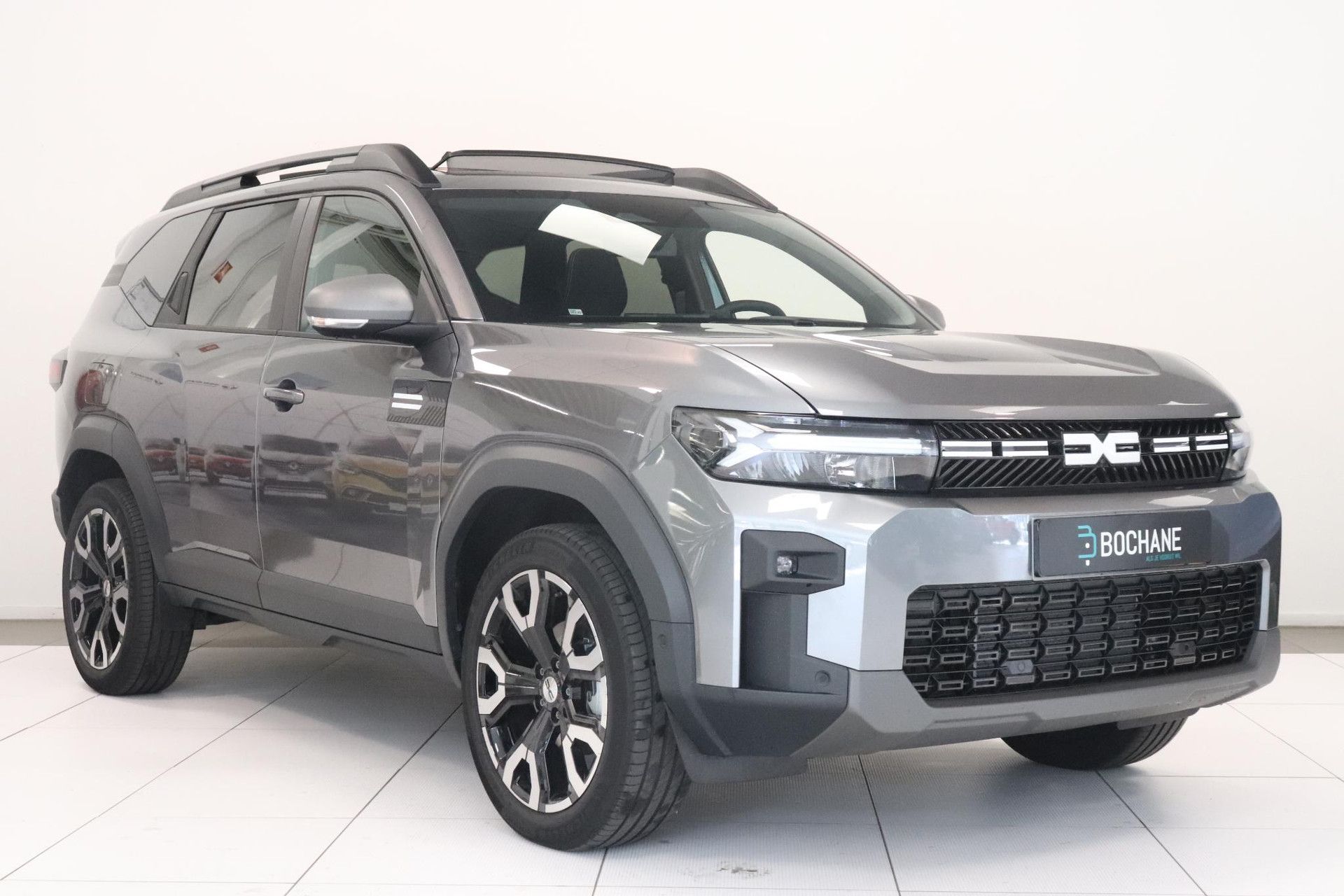 Dacia Bigster met kenteken JXB-04-K – detailfoto