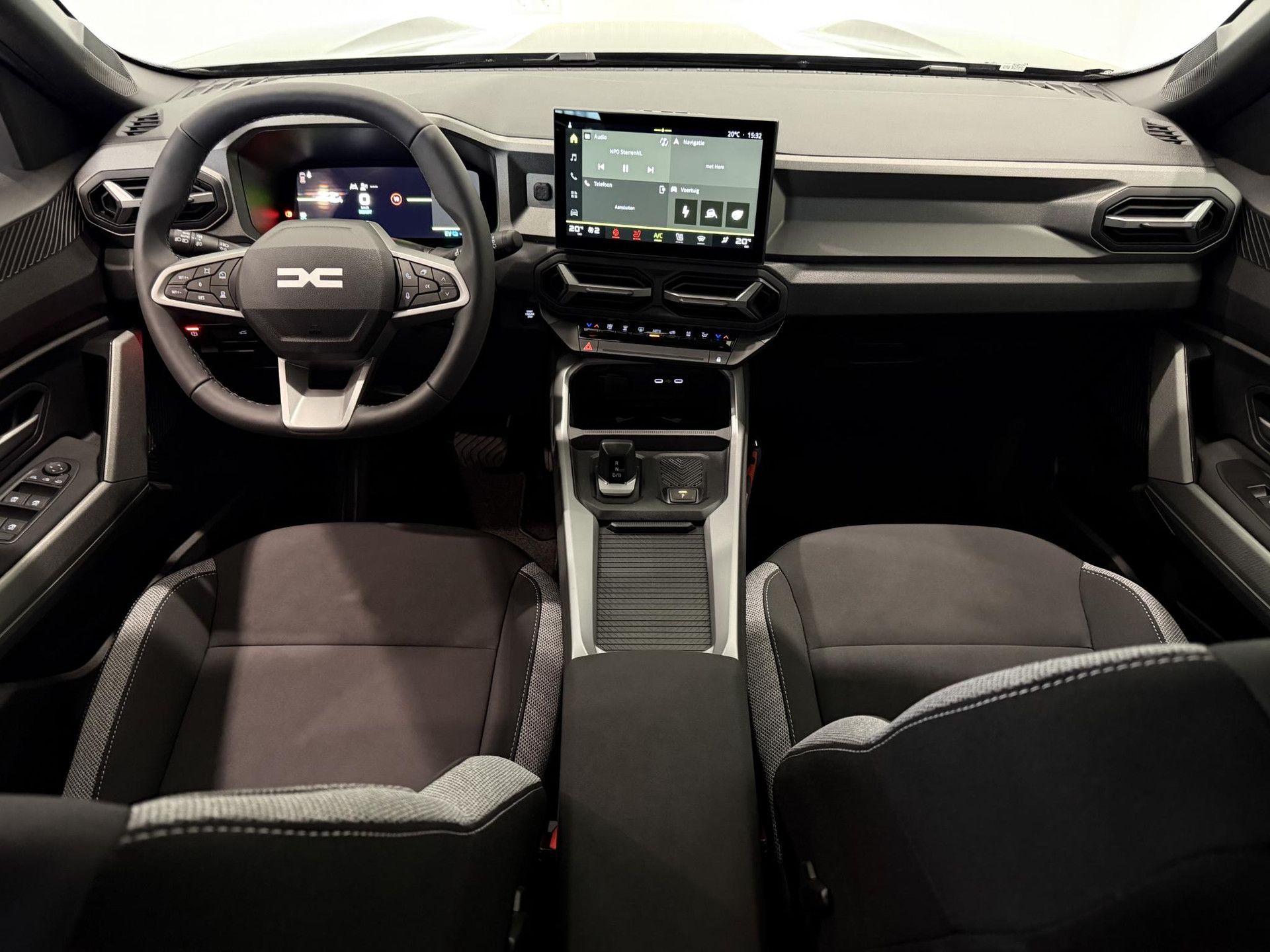 Dacia Bigster met kenteken JZB-81-V – interieur