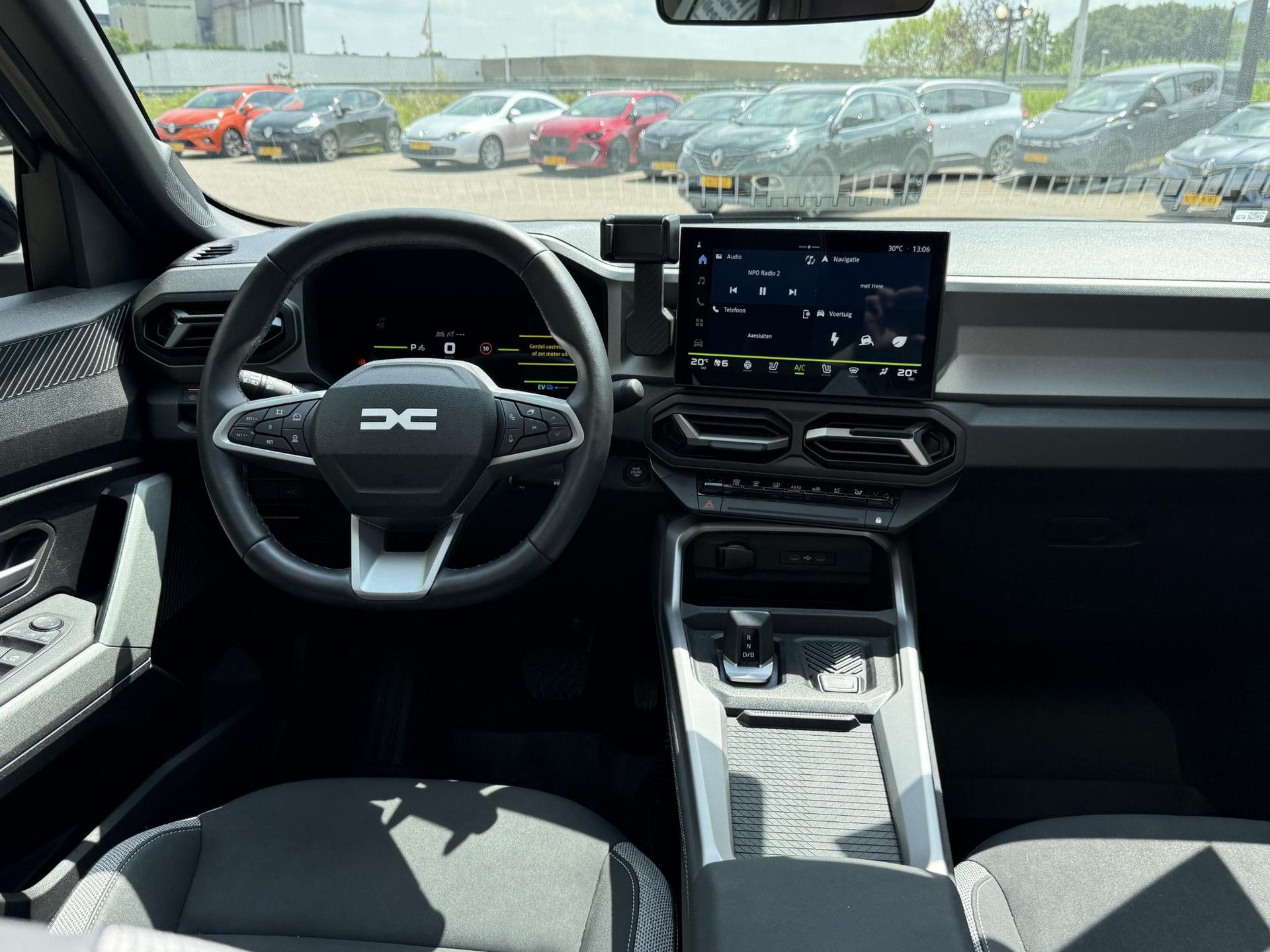 Dacia Bigster met kenteken KNB-87-Z – interieur